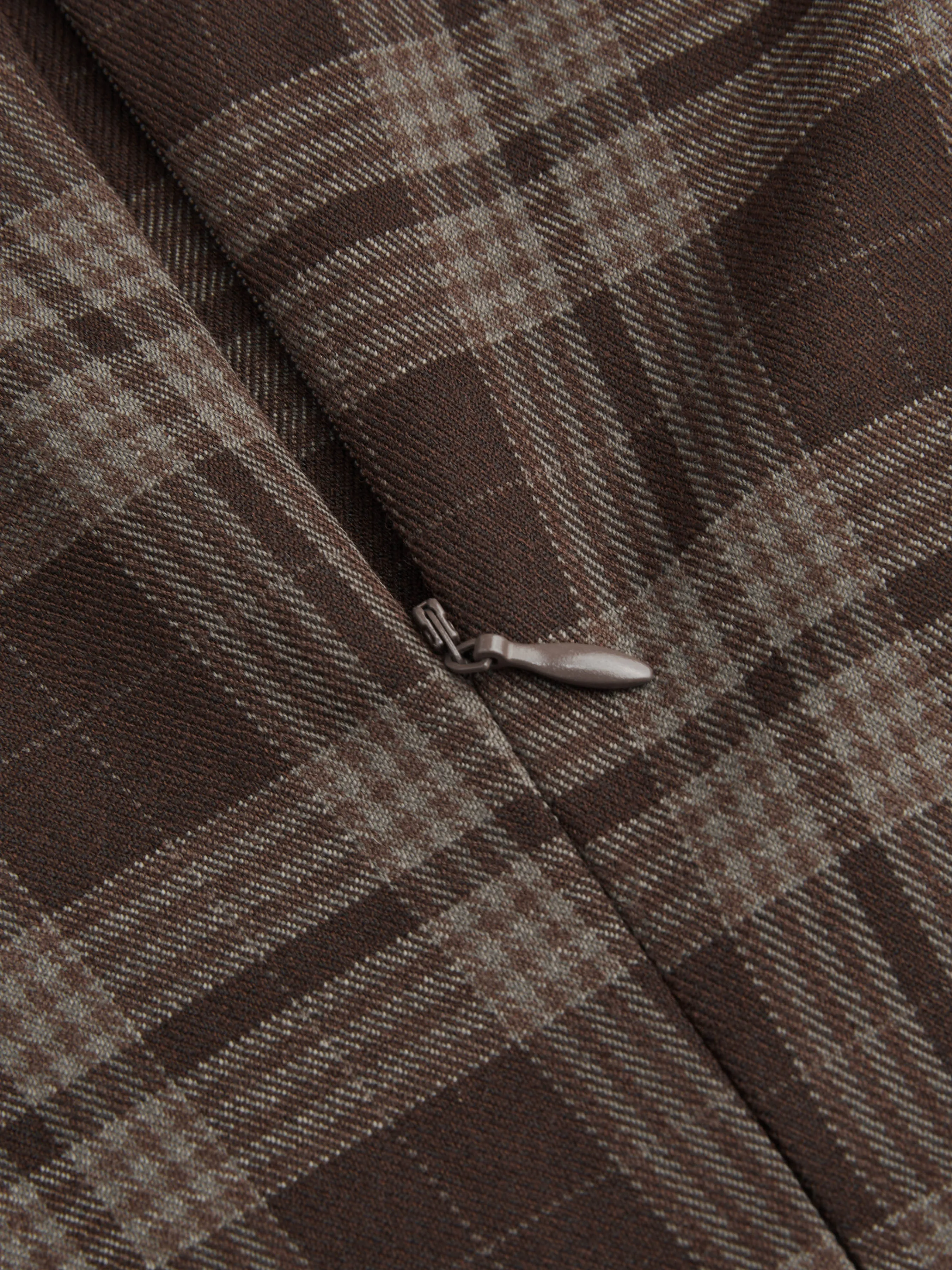 1039-square-neck-check-pleated-zipper-maxi-dress-1.webp