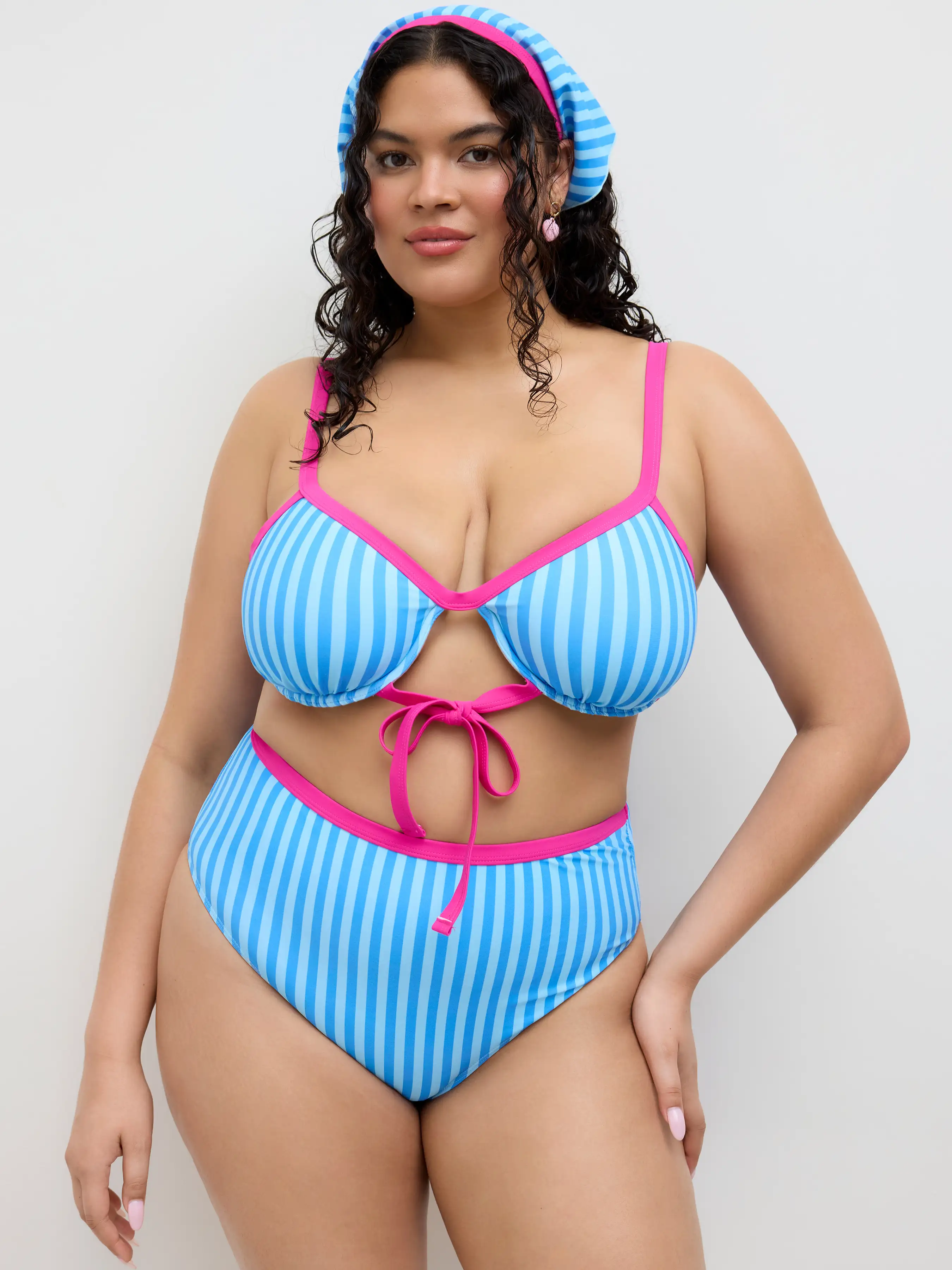 10520-polly-pocket-x-cider-seaside-rewind-swim-set-curve-plus-1.webp