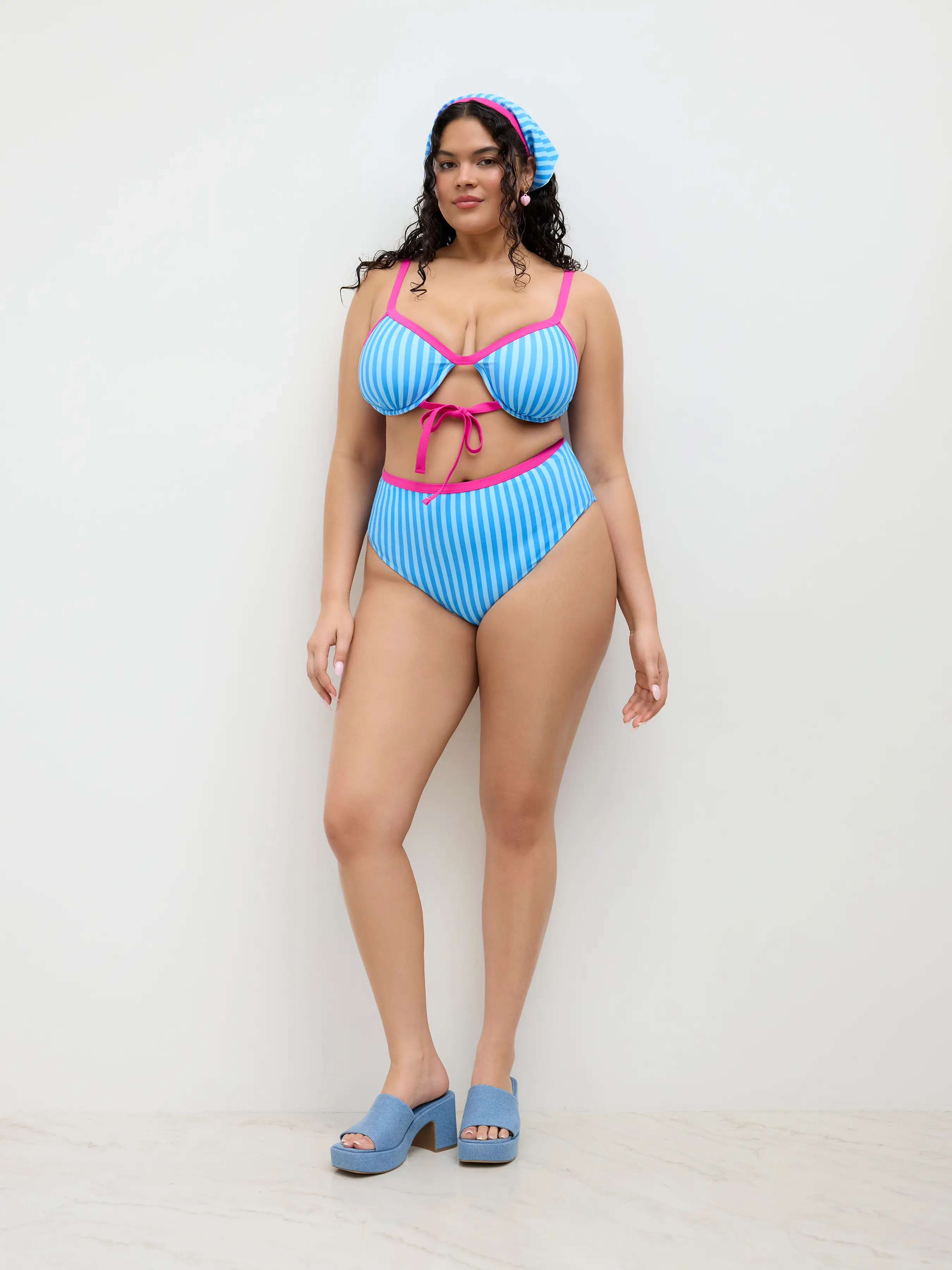 10520-polly-pocket-x-cider-seaside-rewind-swim-set-curve-plus-1.webp