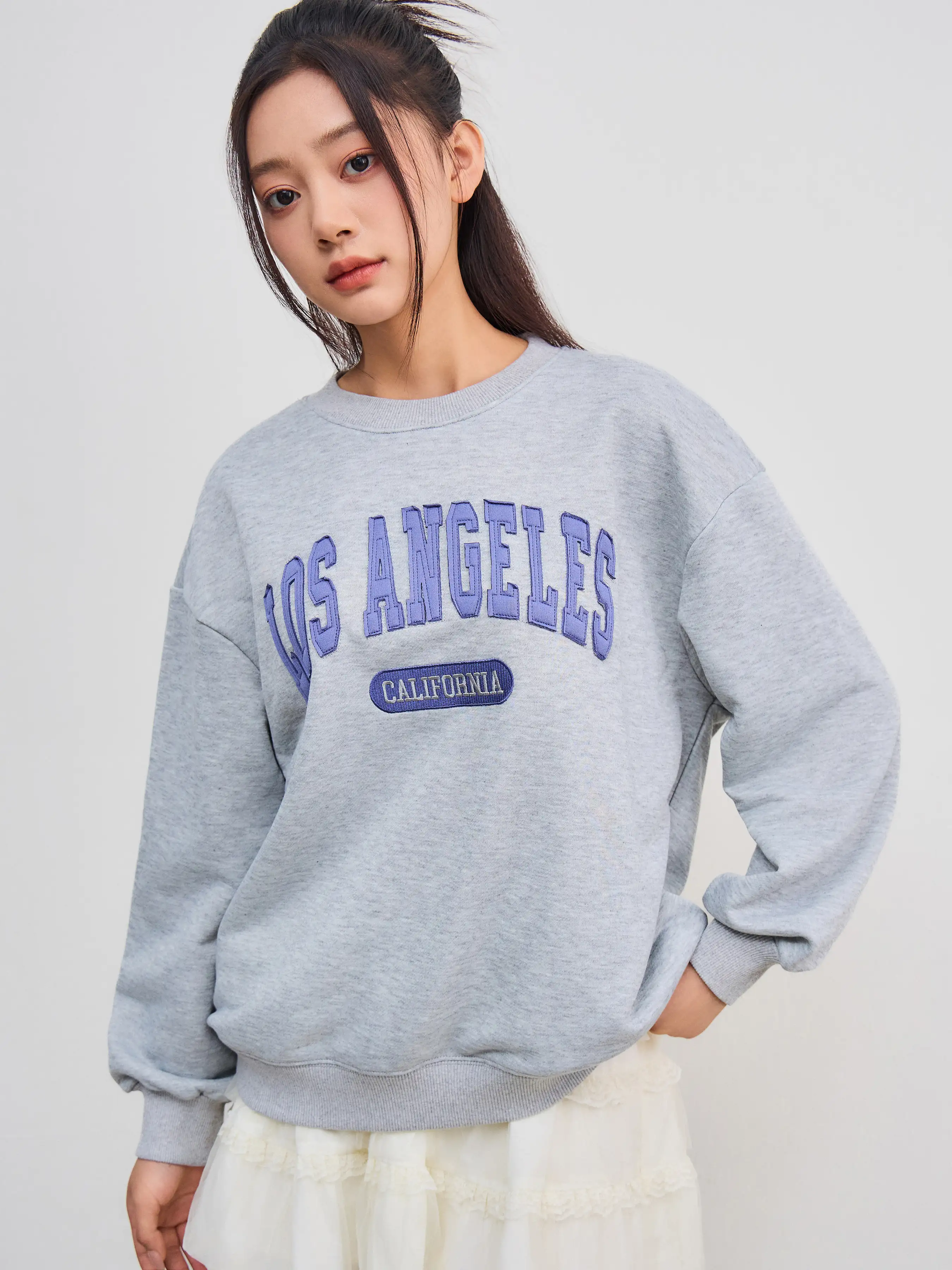 10572-los-angeles-round-neckline-oversized-sweatshirt-1.webp