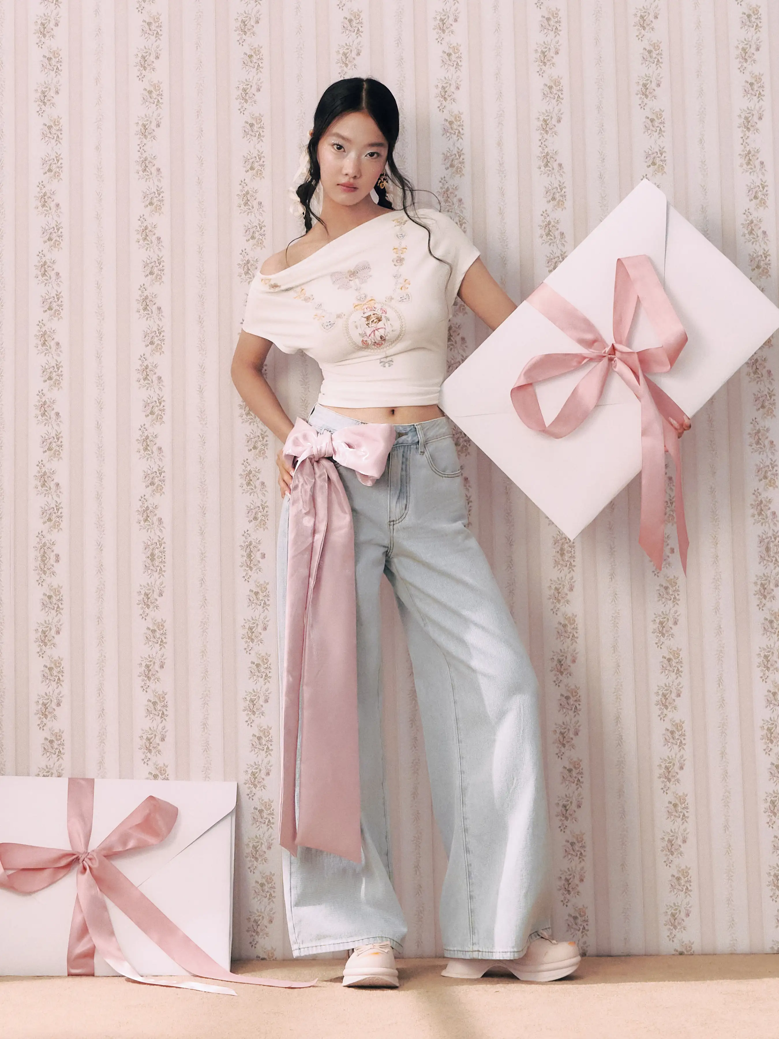 10781-cider-denim-mid-rise-bowknot-wide-leg-jeans-1.webp