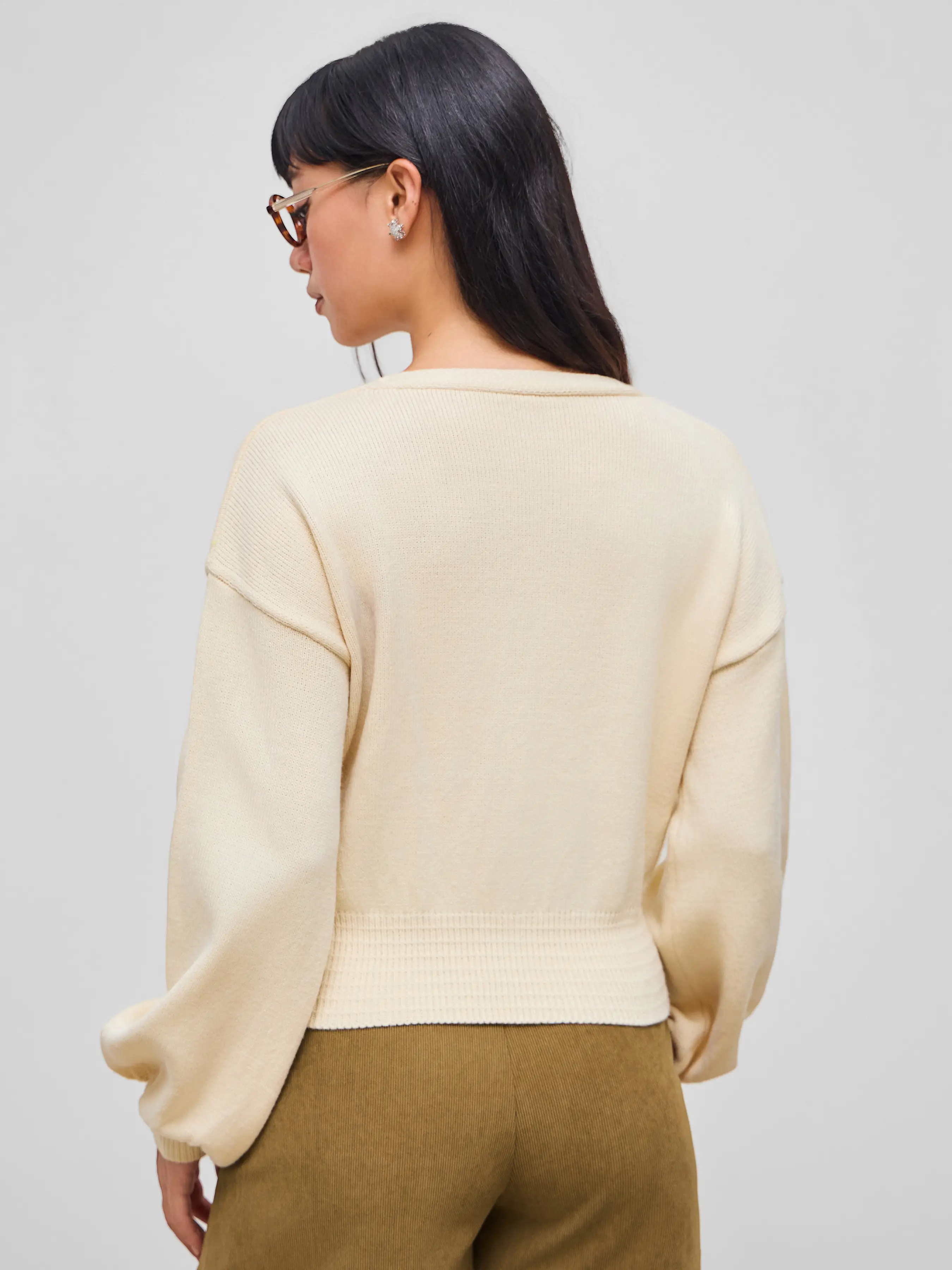 12394-knit-v-neck-shirred-cardigan-1.webp