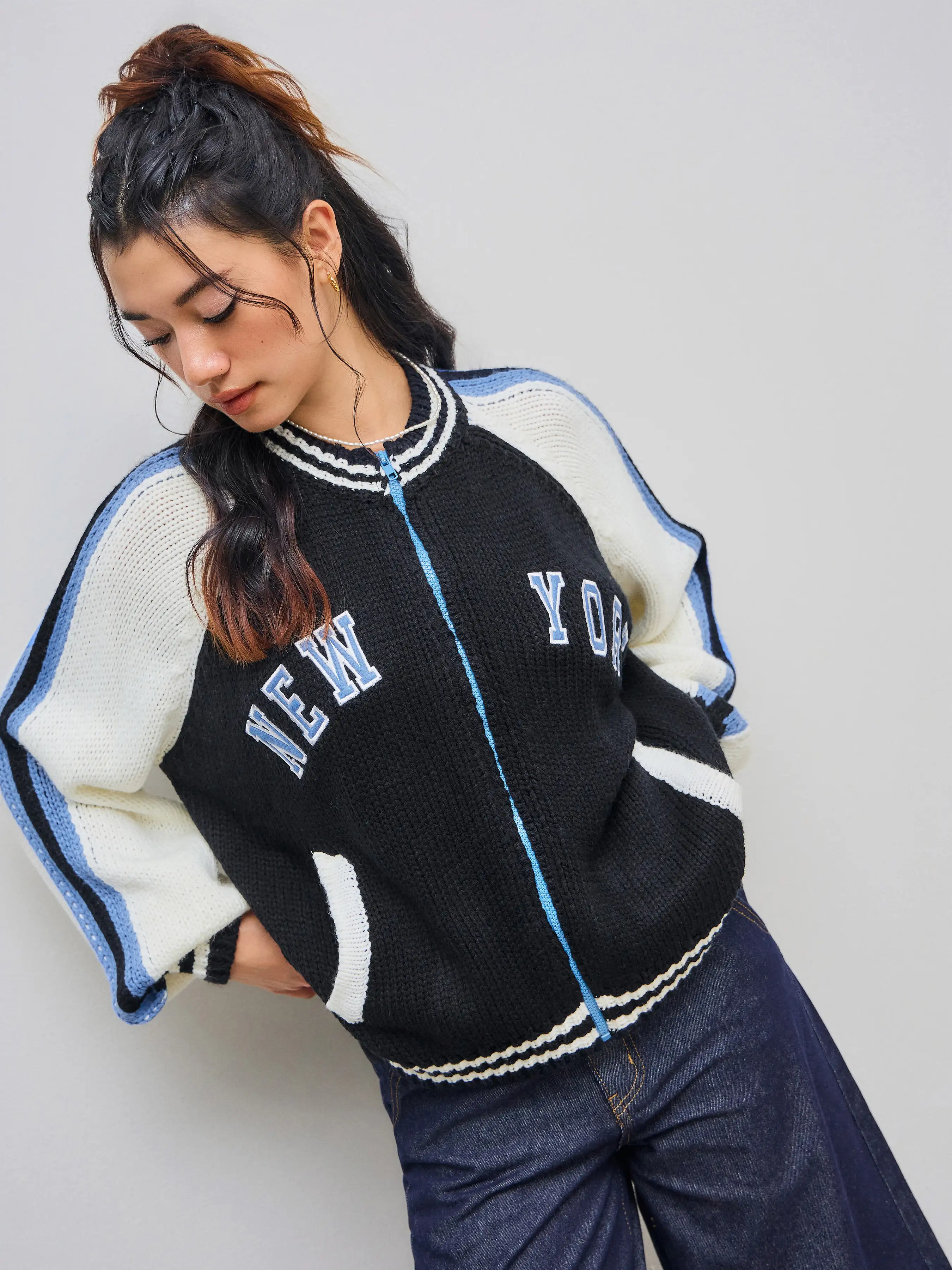 Knit New York Round Neckline Stripe Cardigan