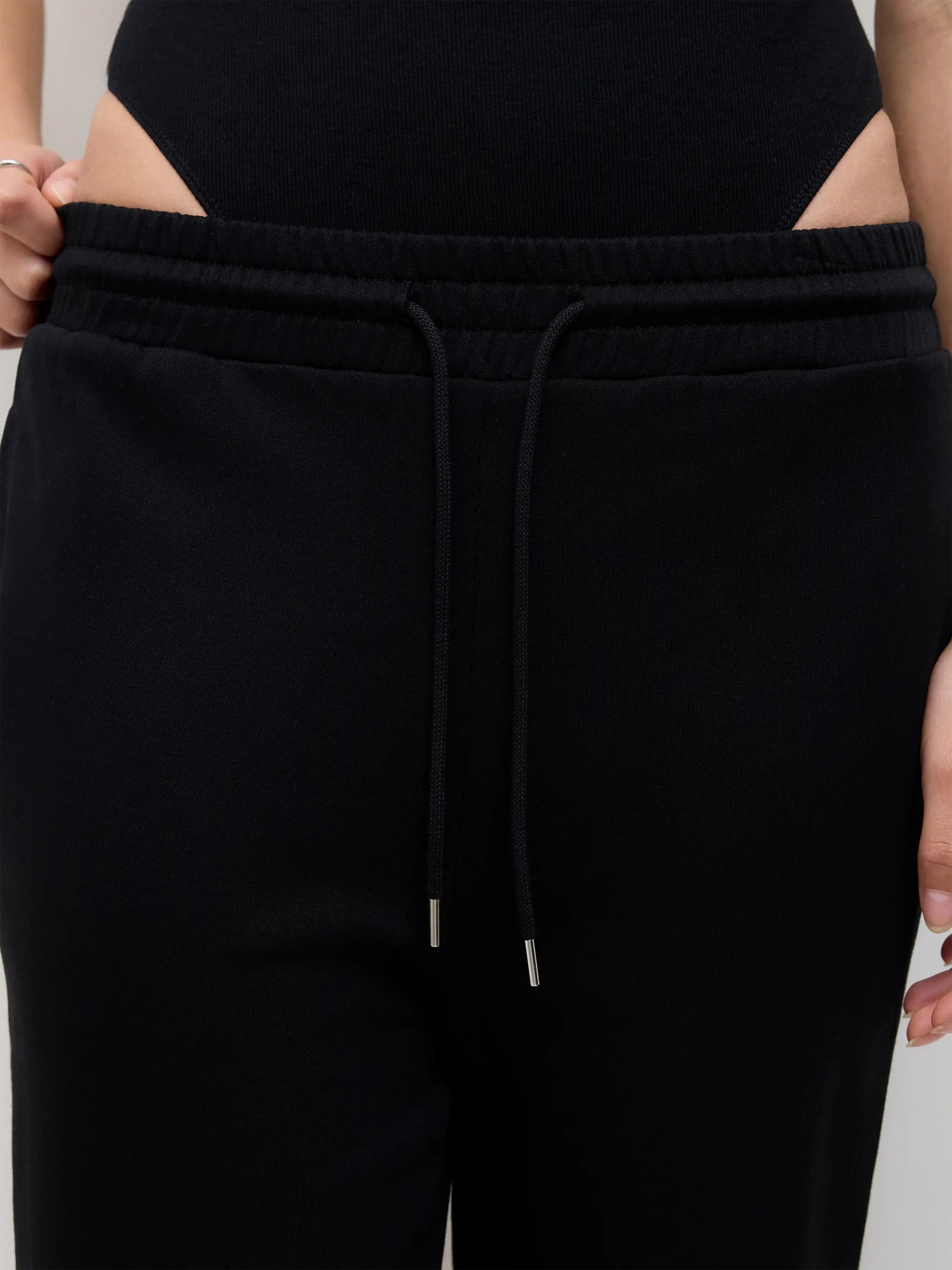 12788-cdr-cotton-blend-mid-rise-drawstring-straight-leg-trousers-1.webp
