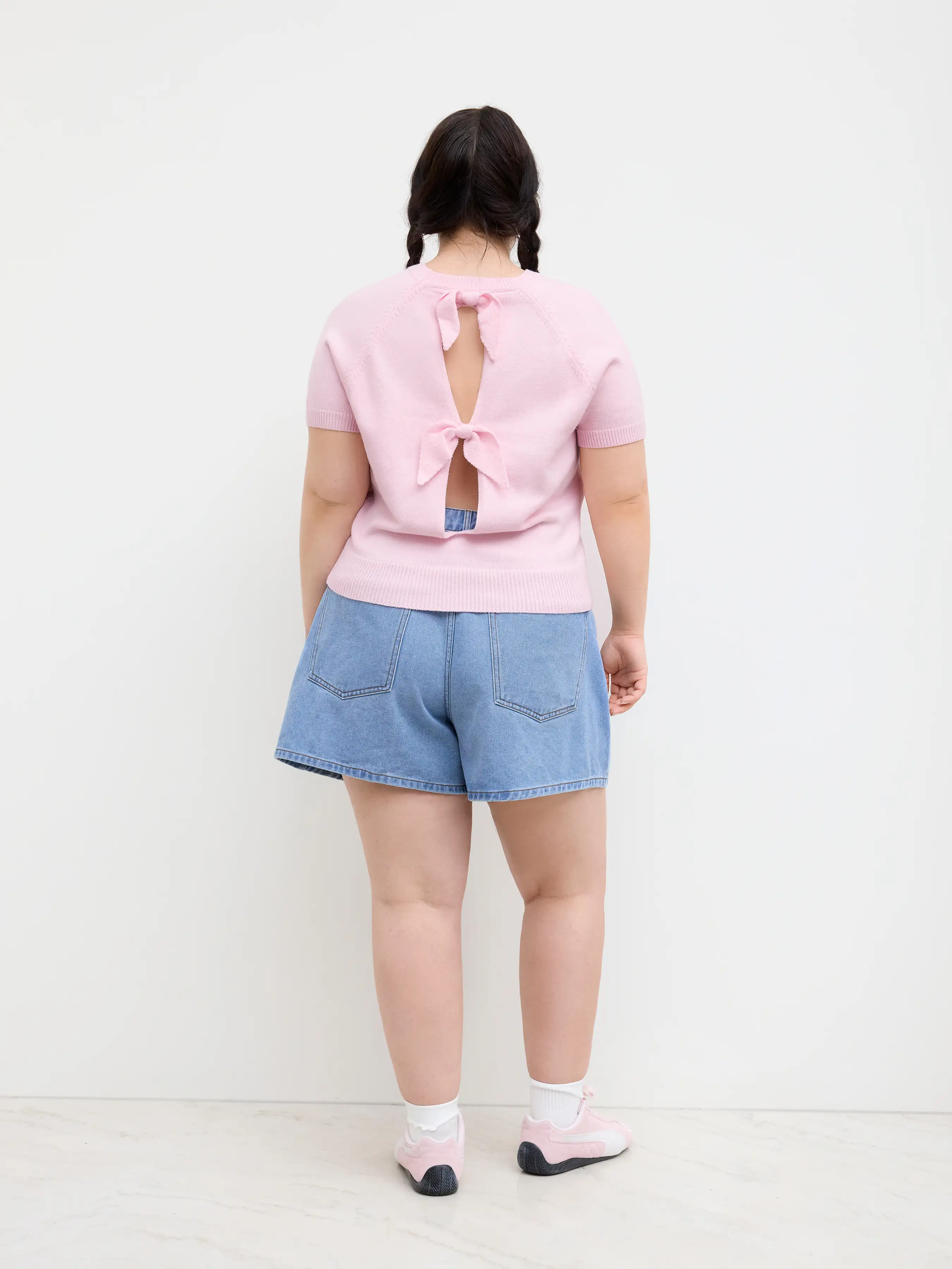 13277-knit-bowknot-cut-out-top-curve-plus-1.webp