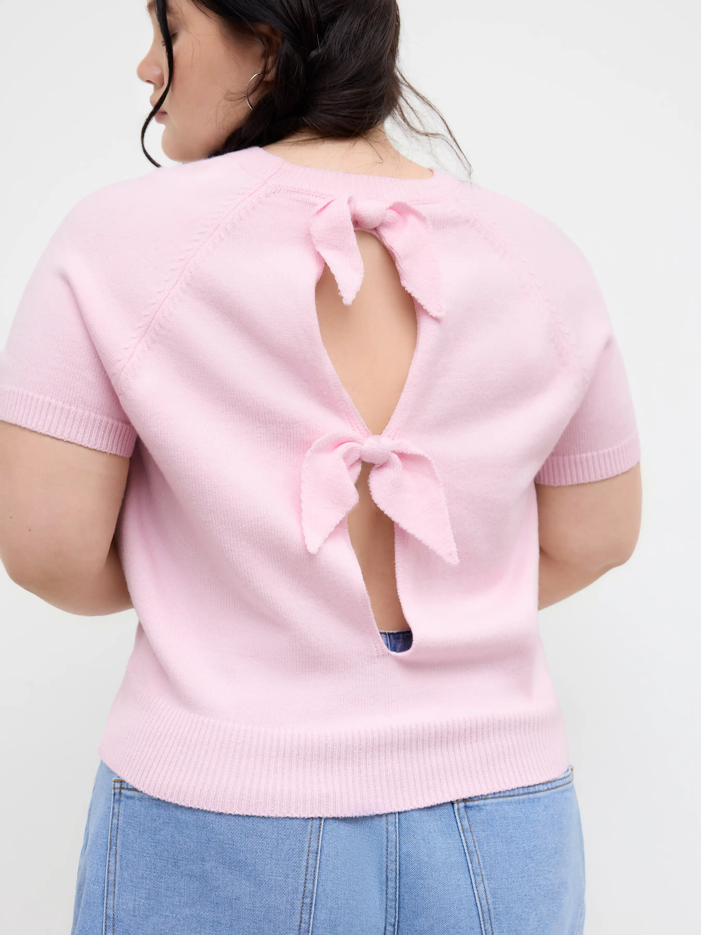 13277-knit-bowknot-cut-out-top-curve-plus-1.webp