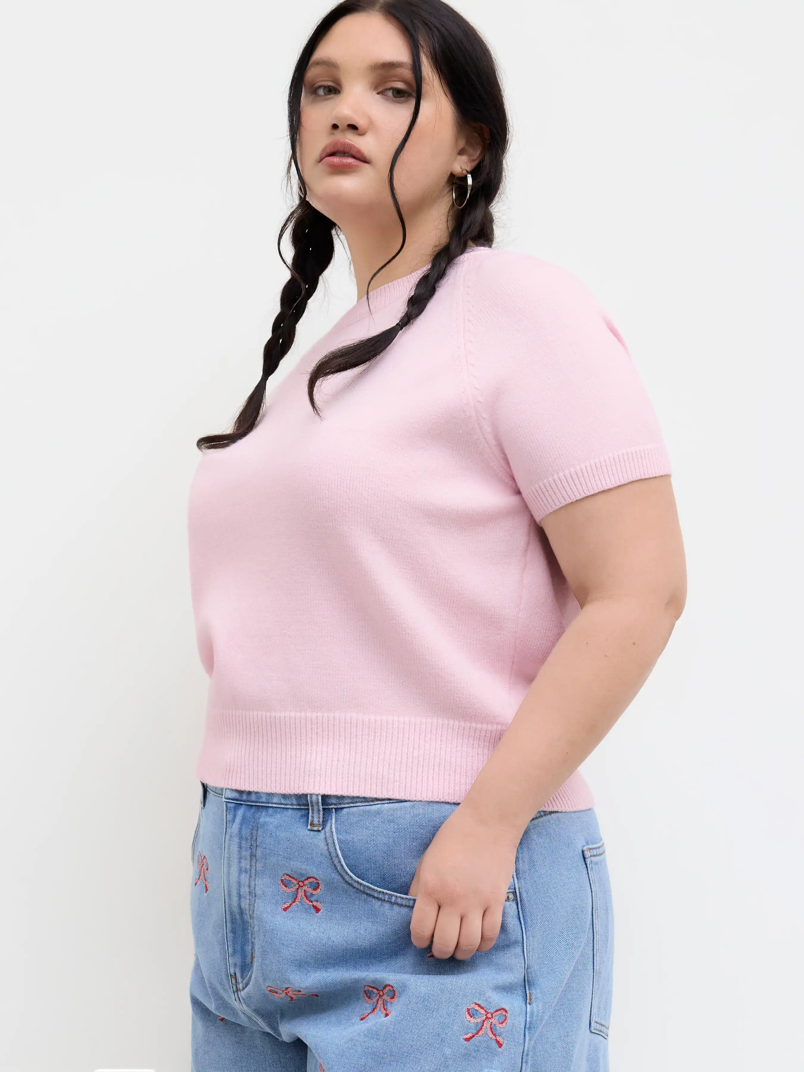 13277-knit-bowknot-cut-out-top-curve-plus-1.webp