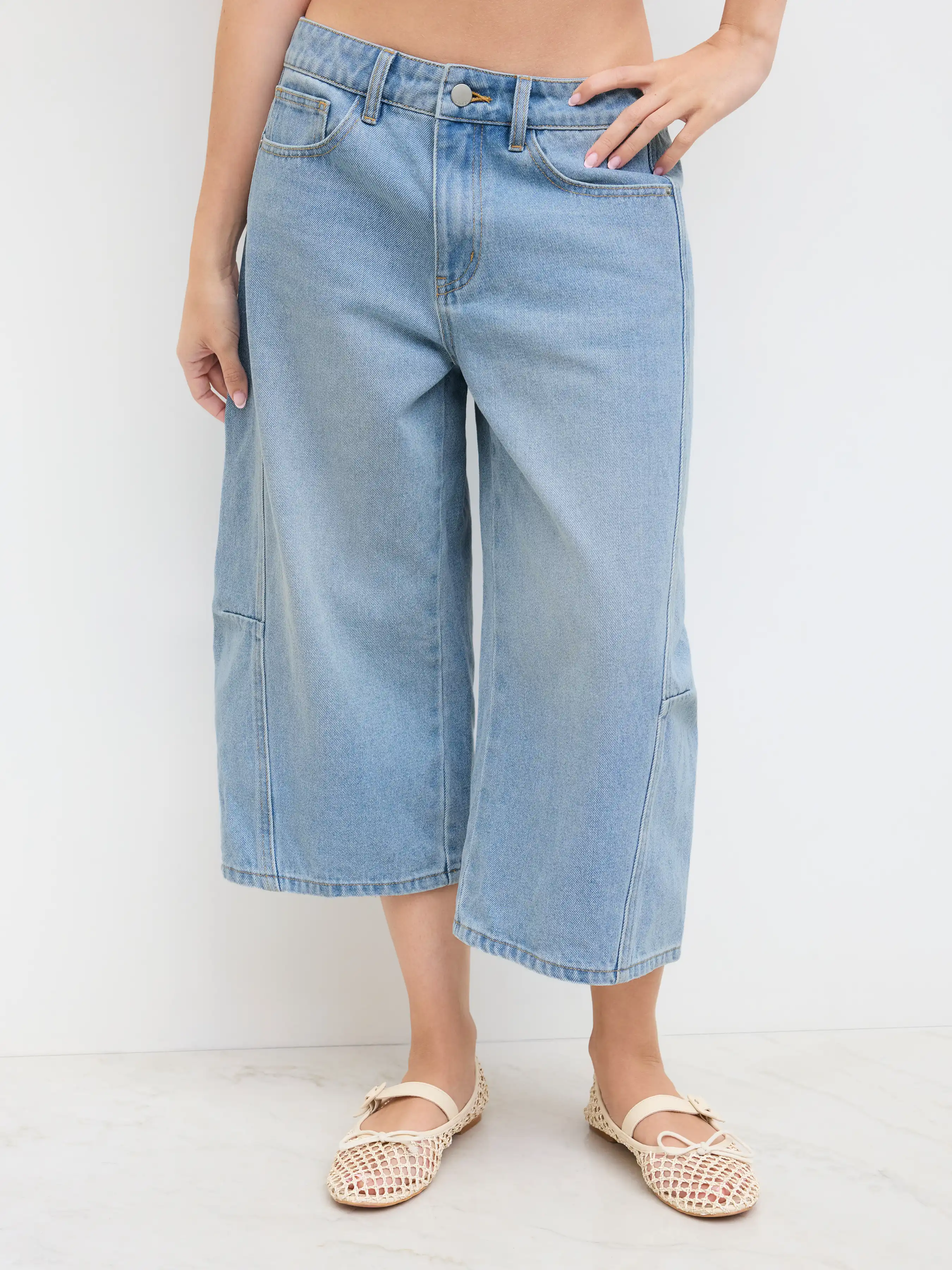 Cider Denim Low Rise Barrel-leg Capri Jeans