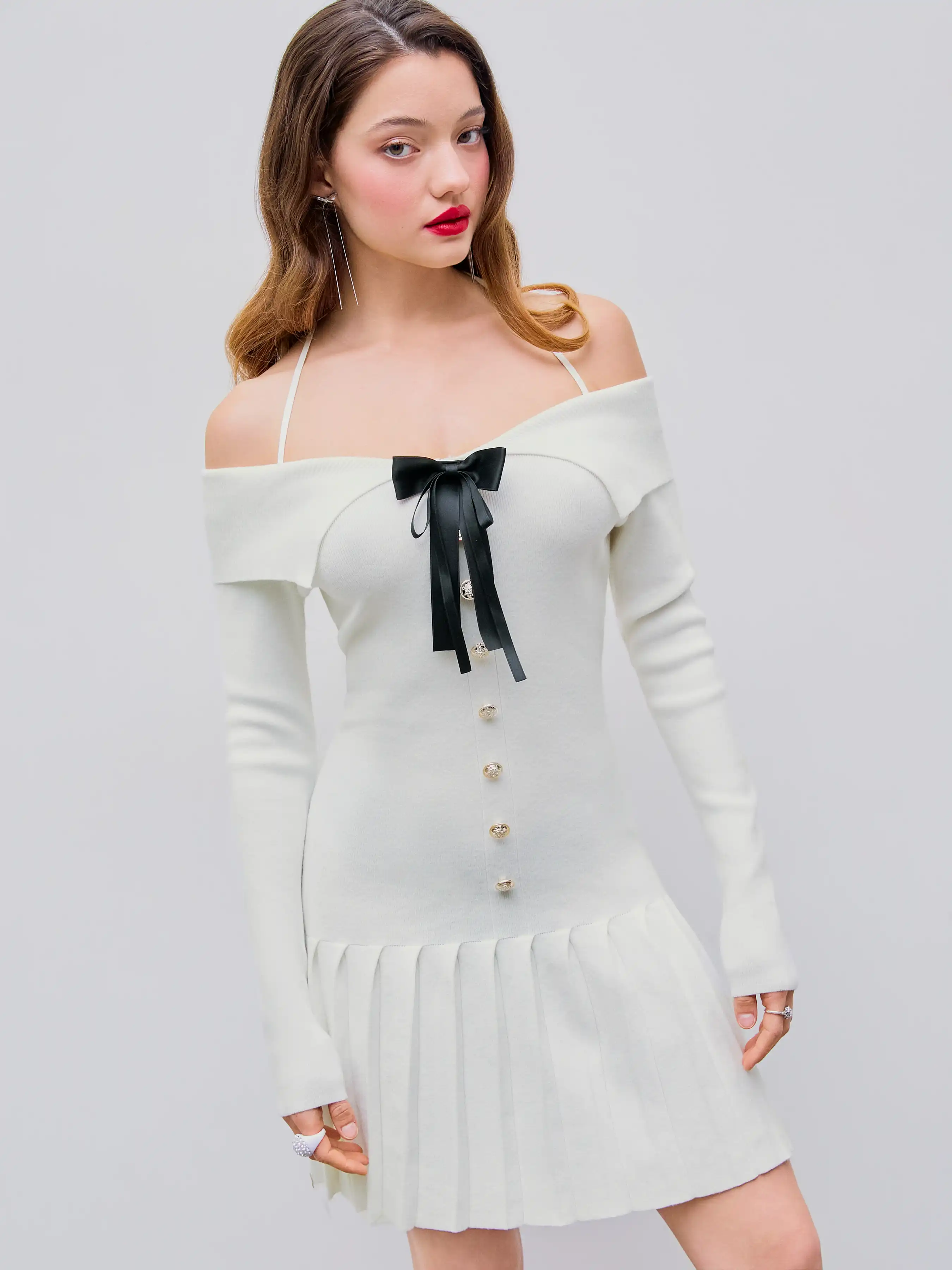 Off-shoulder Bowknot Pleated Knitted Mini Dresses