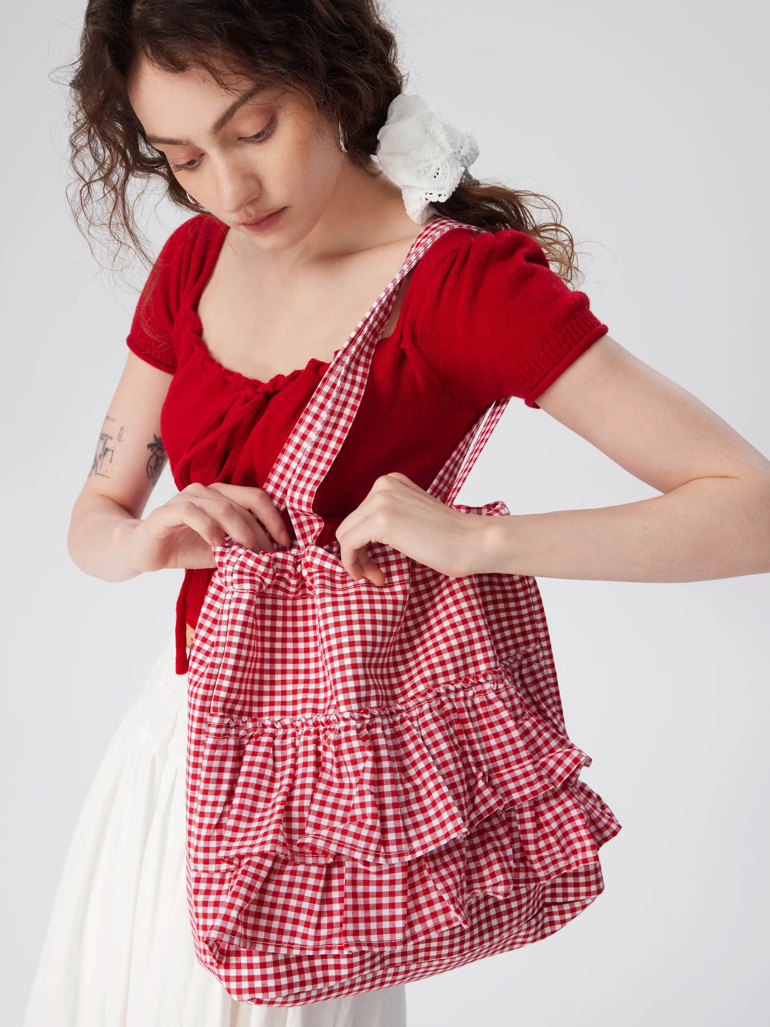 14089-gingham-double-layered-ruffle-drawstring-tote-bag-1.webp