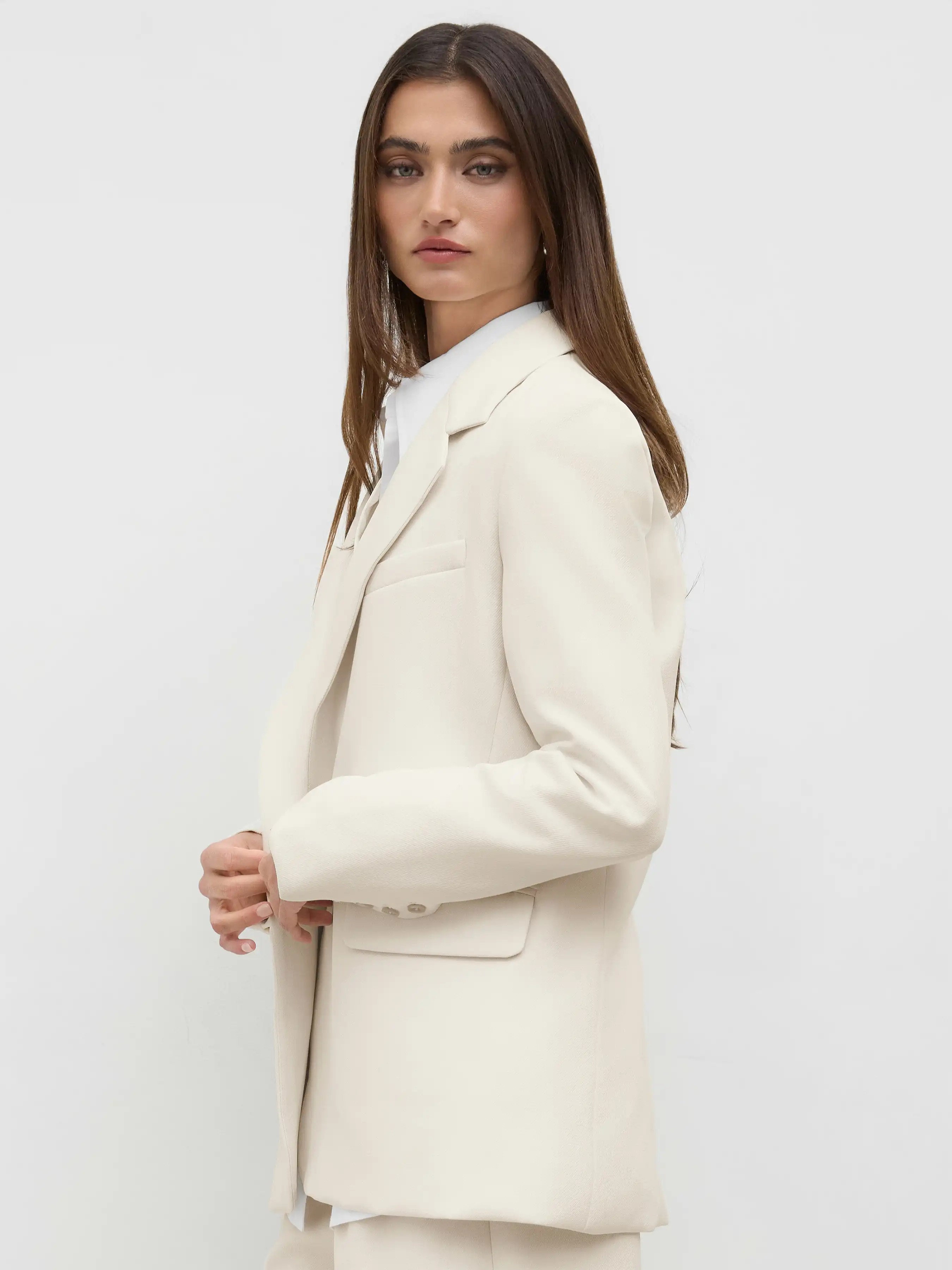 1603-notched-collar-oversized-blazer-1.webp