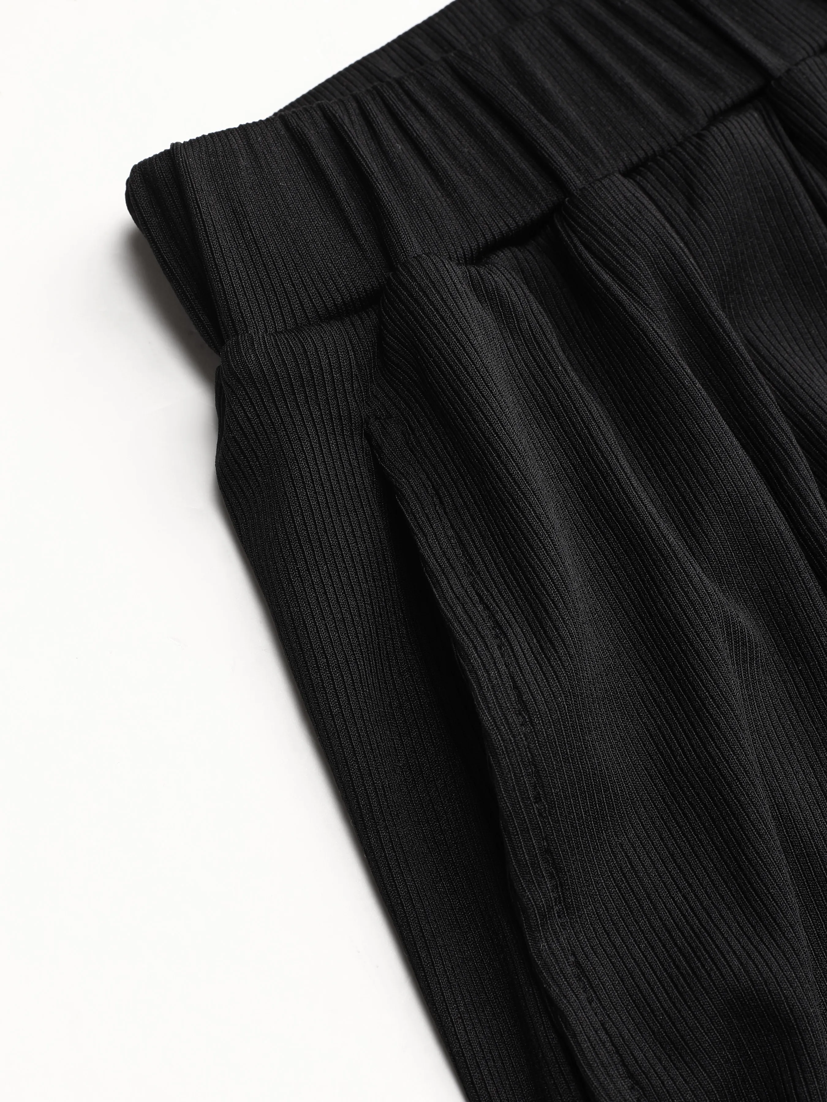 1848-solid-elastic-waist-wide-leg-shorts-curve-plus-1.webp