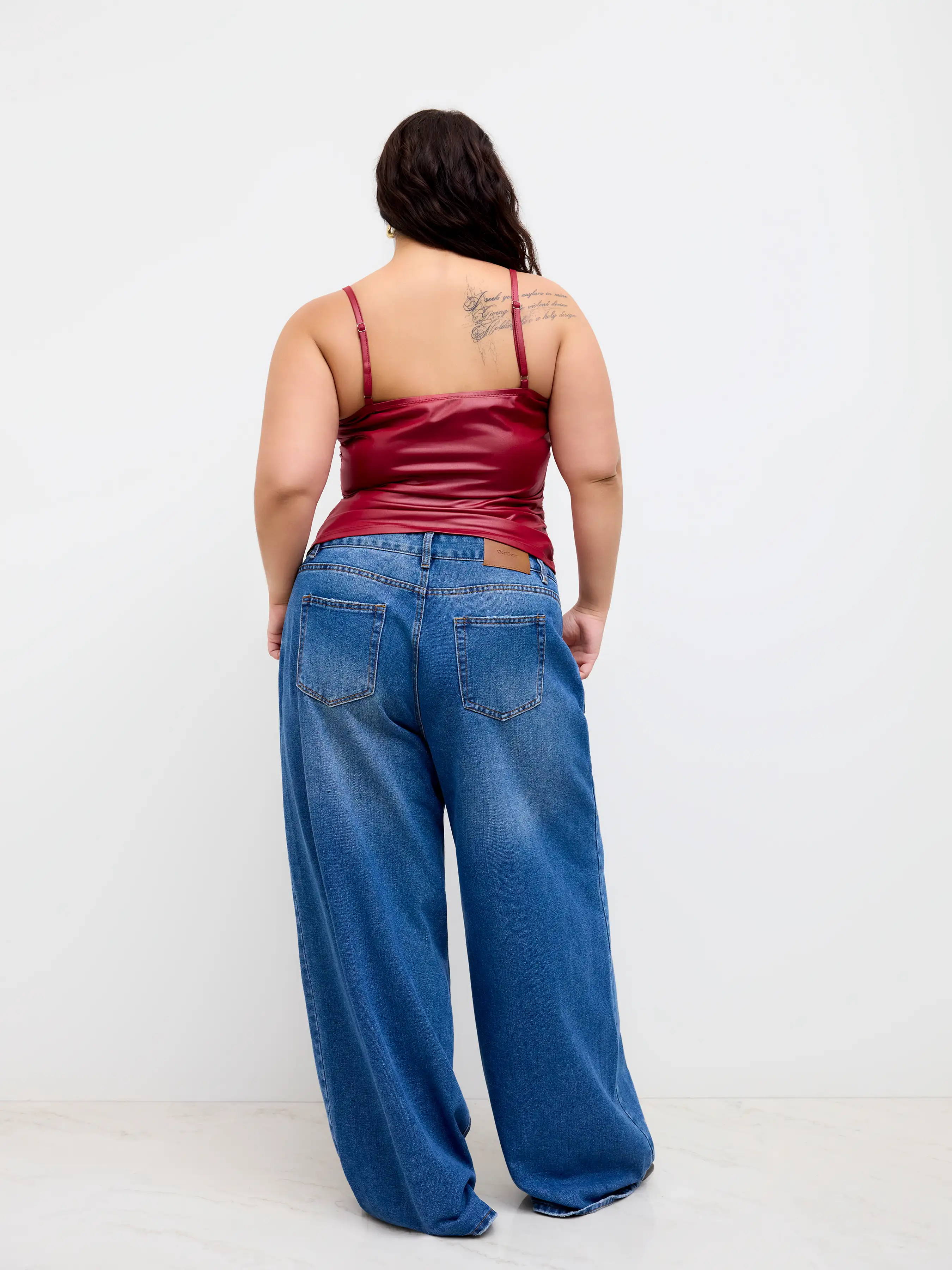 1899-v-neck-ruched-cami-top-curve-plus-1.webp
