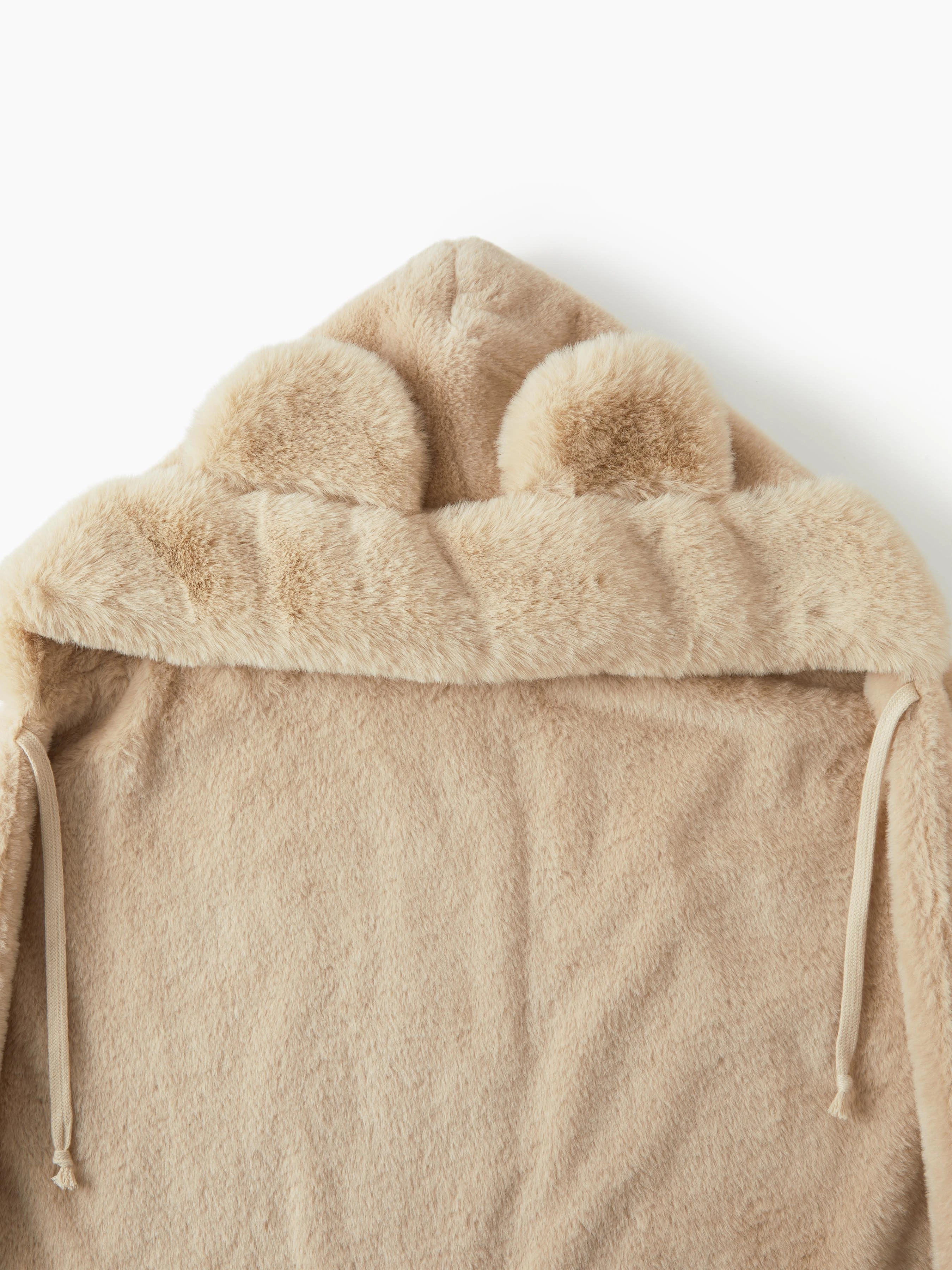 2503-bear-ear-fuzzy-blanket-with-hat-gloves-1.webp