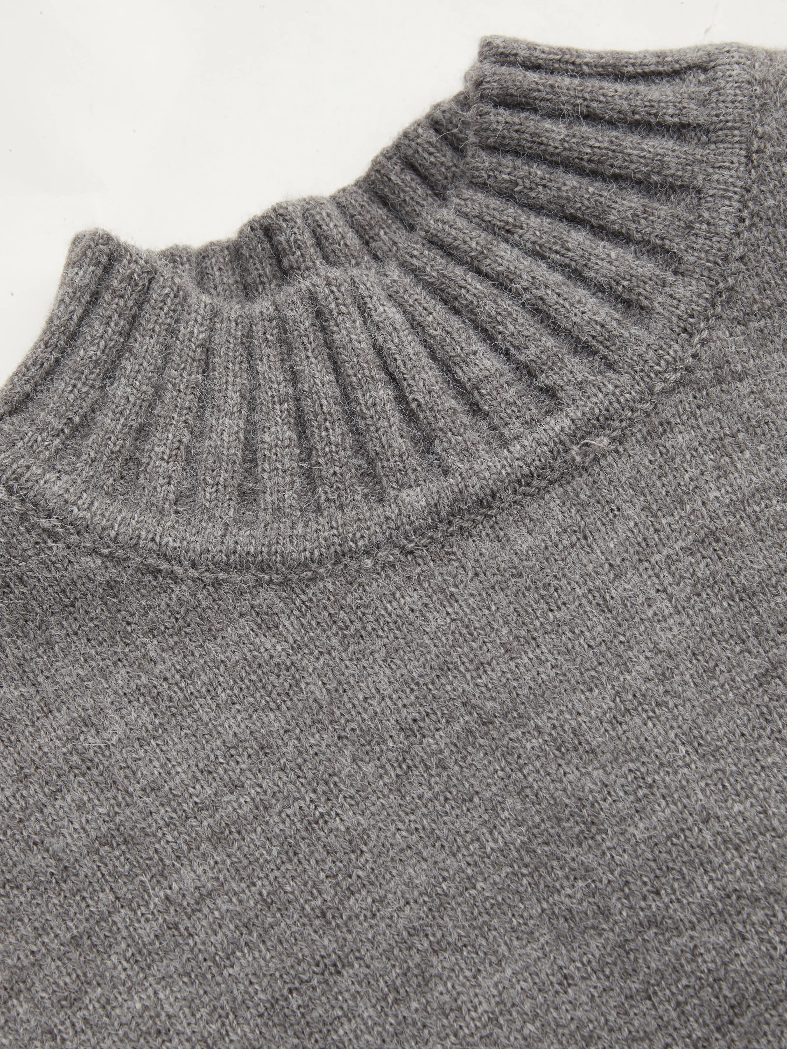 2530-knit-stand-collar-split-vest-1.webp