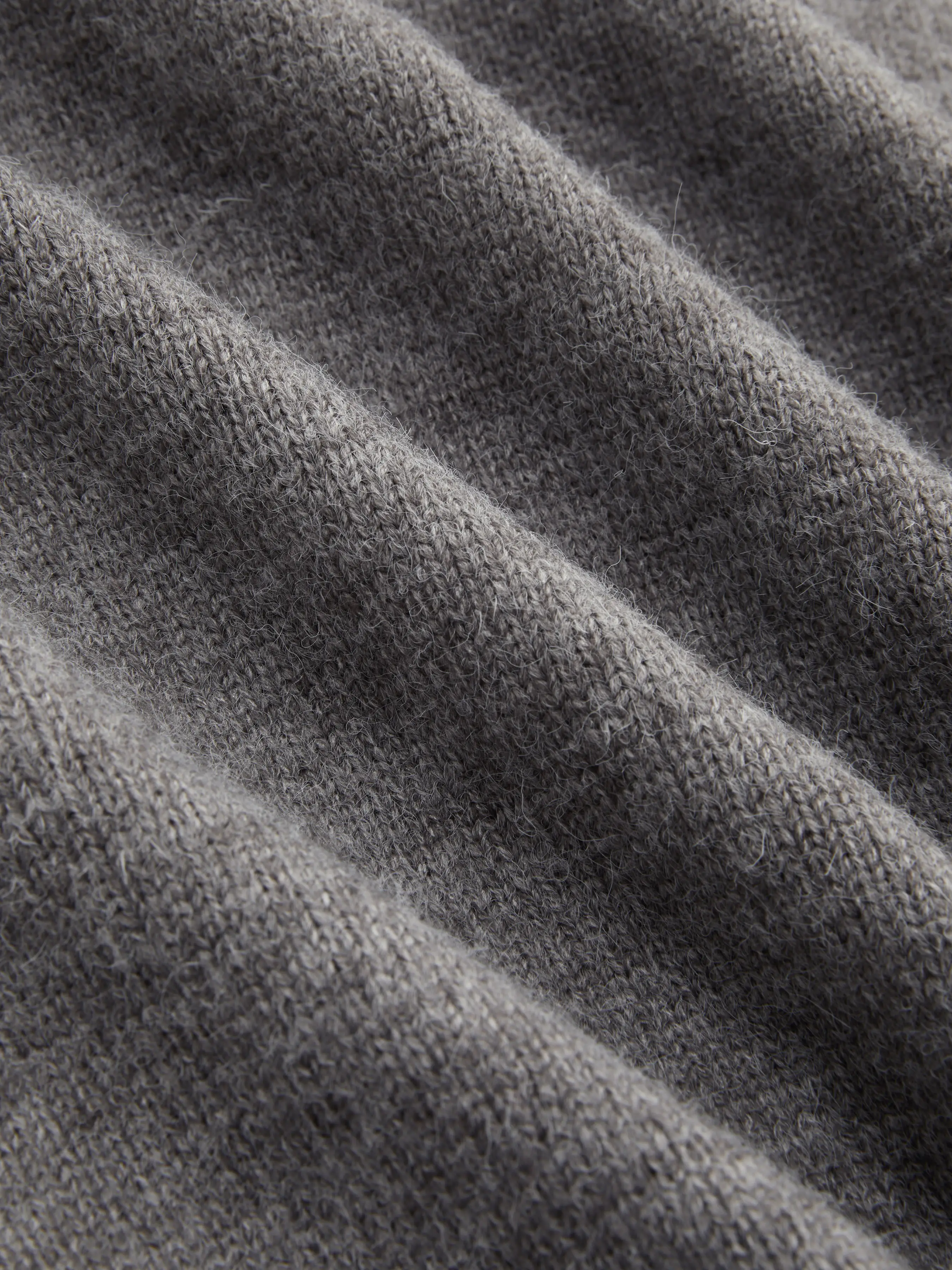 2530-knit-stand-collar-split-vest-1.webp