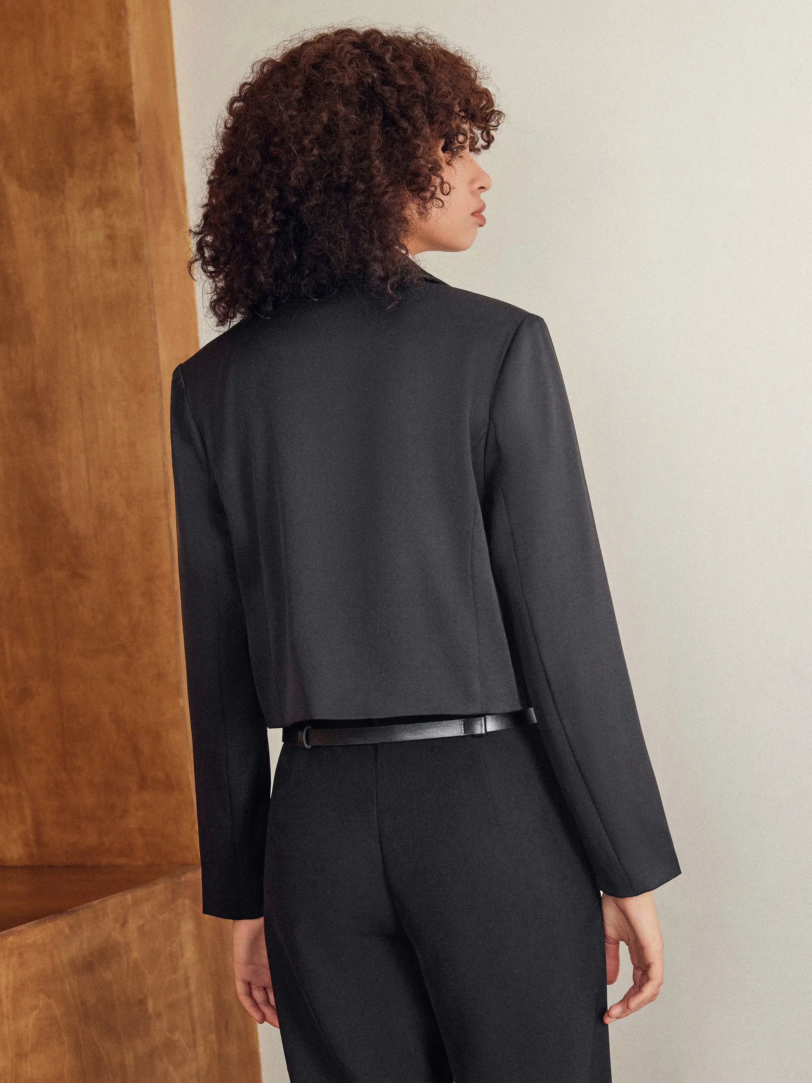2870-cropped-tailored-blazer-1.webp
