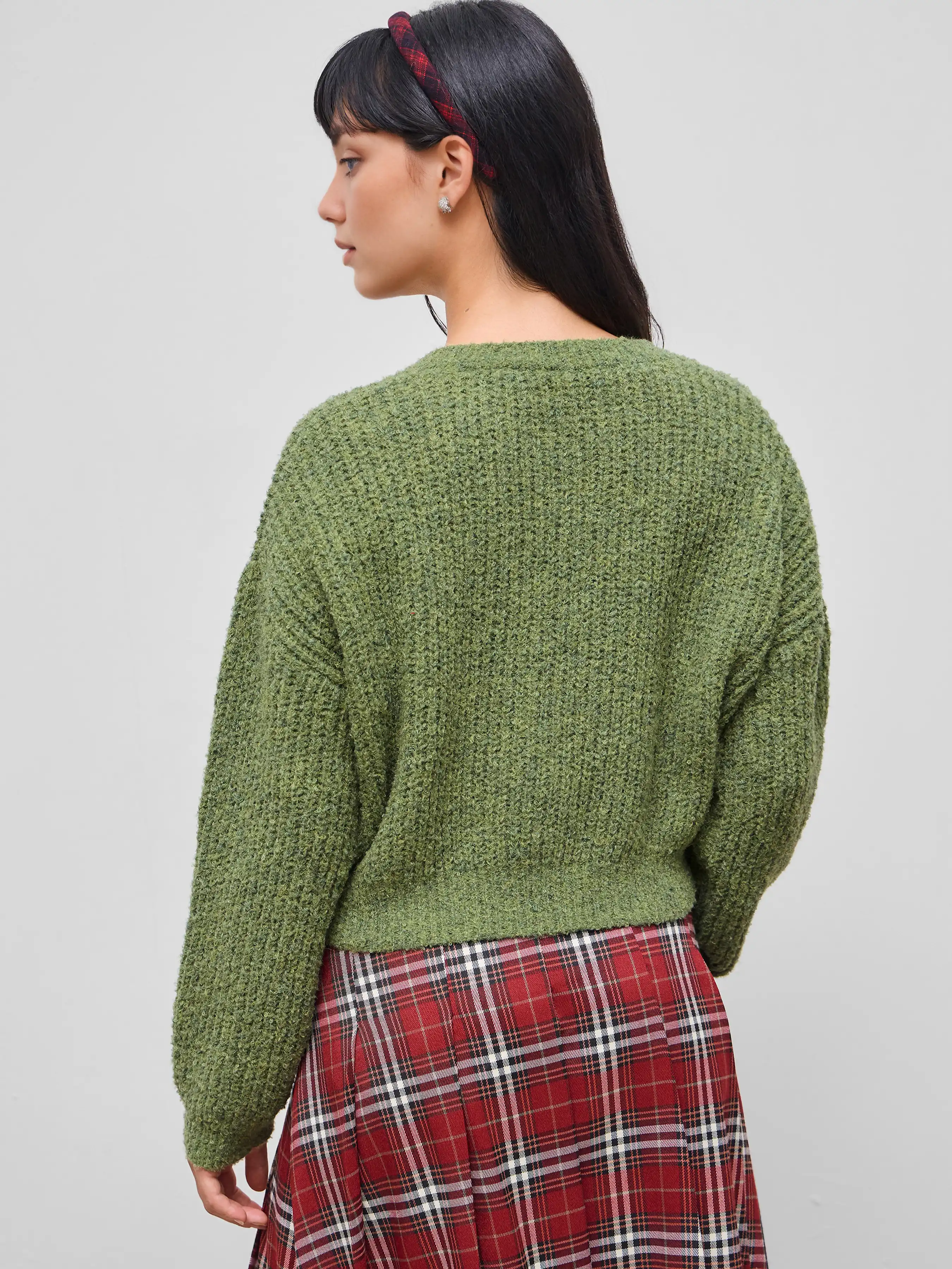 312-knit-round-neckline-button-cardigan-1.webp
