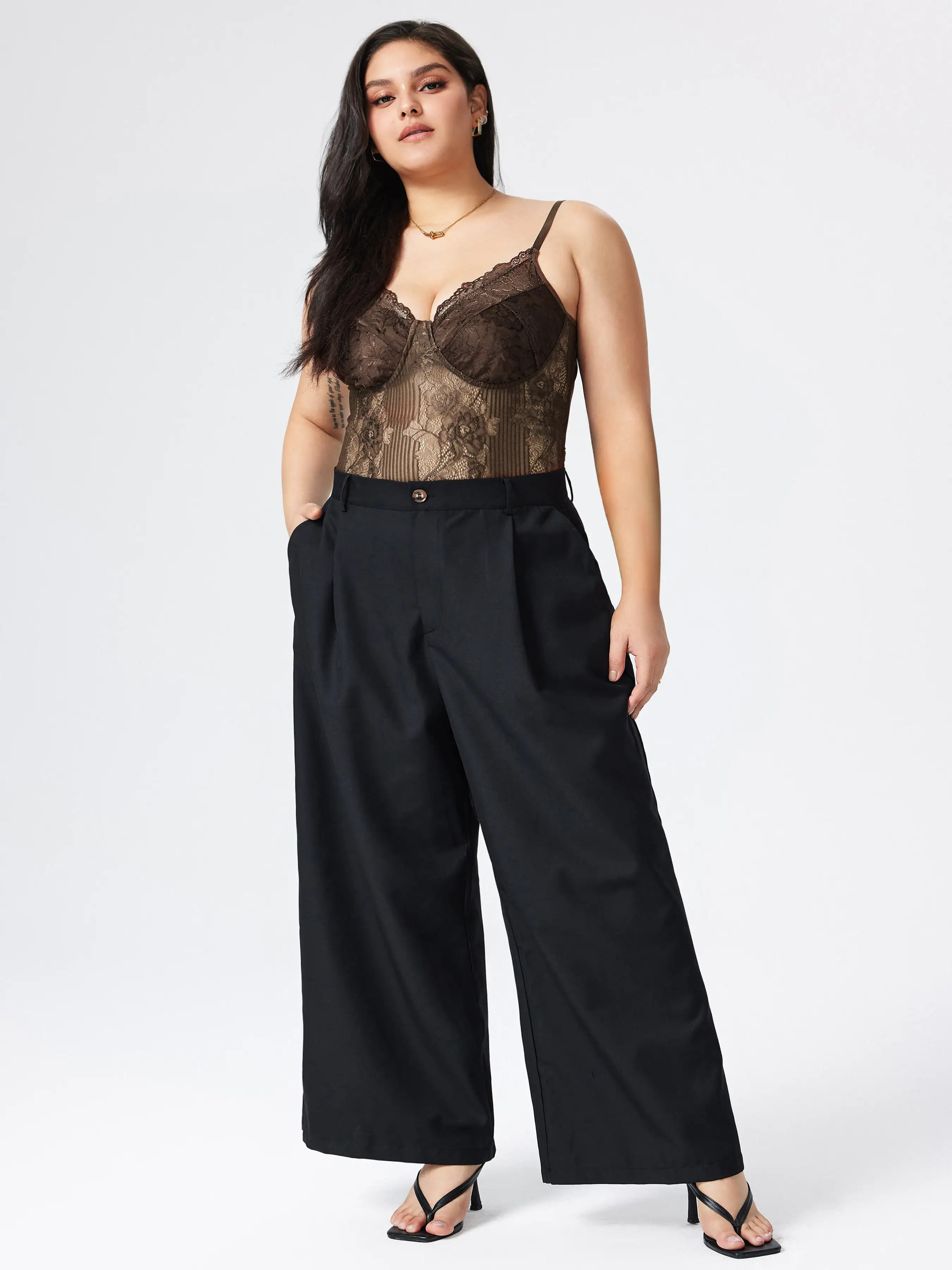 Solid Pocket Straight Leg Trousers Curve & Plus