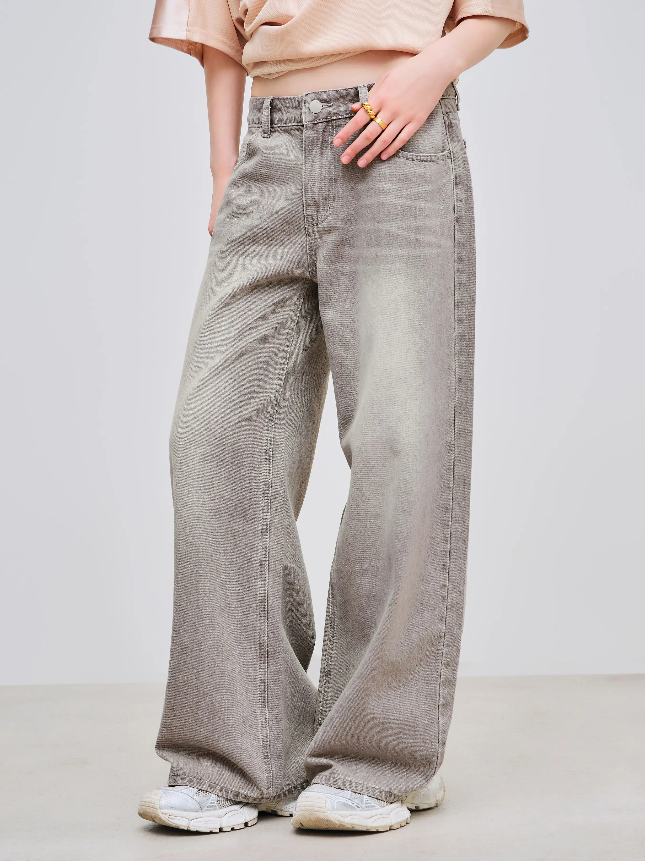 Cider Denim Low Rise Solid Pocket Straight Leg Jeans