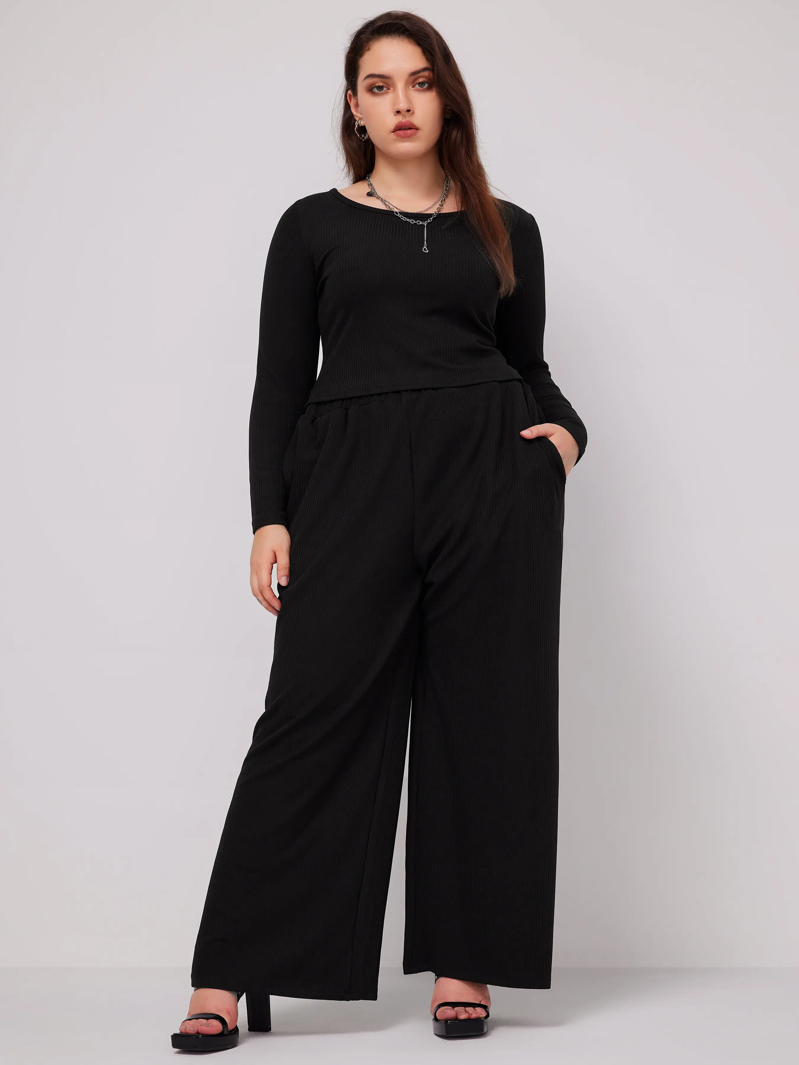 3372-pocket-knitted-crop-top-wide-leg-trousers-set-curve-plus-1.webp