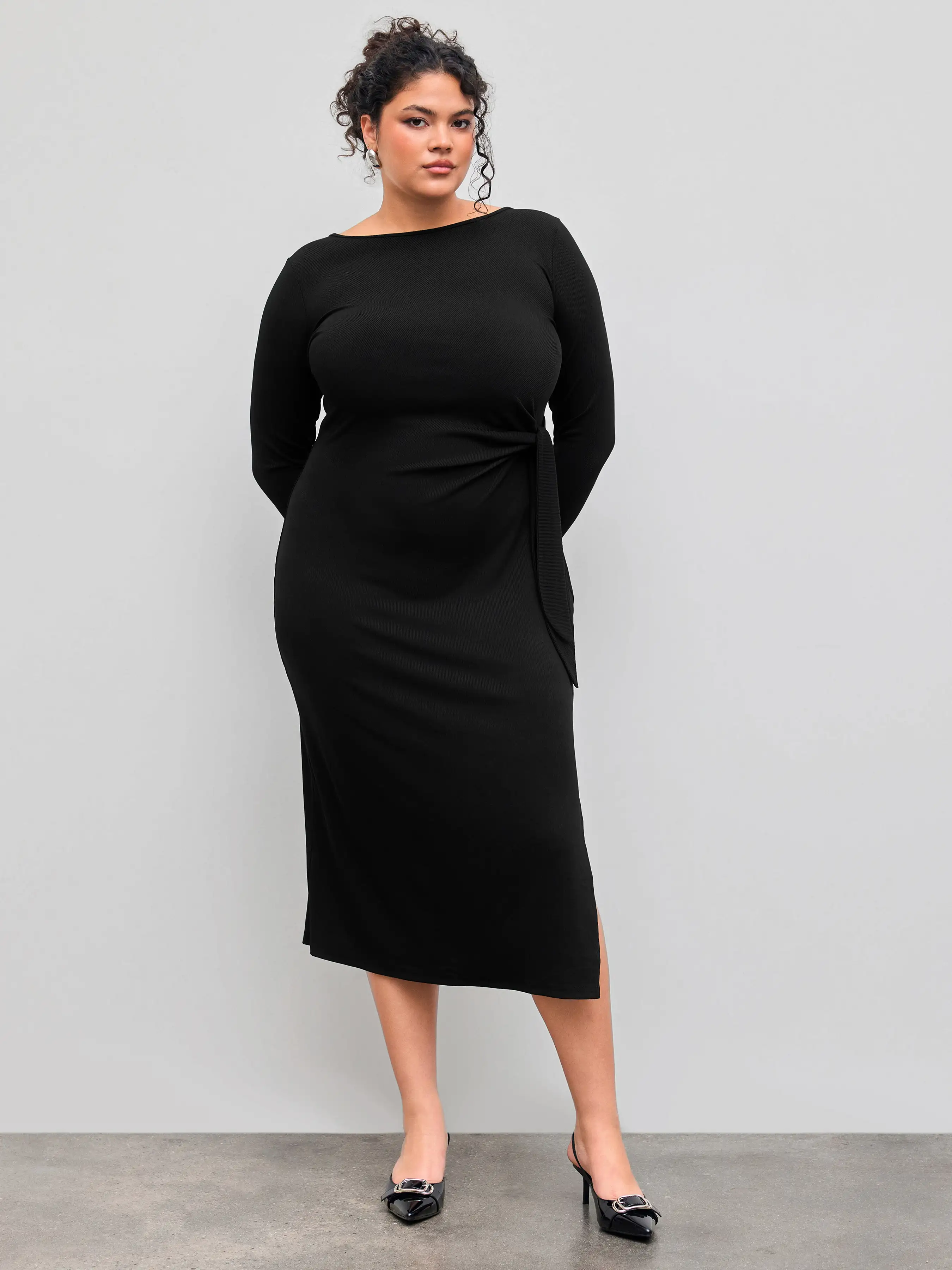 Round Neckline Solid Knotted Midi Dress Curve & Plus