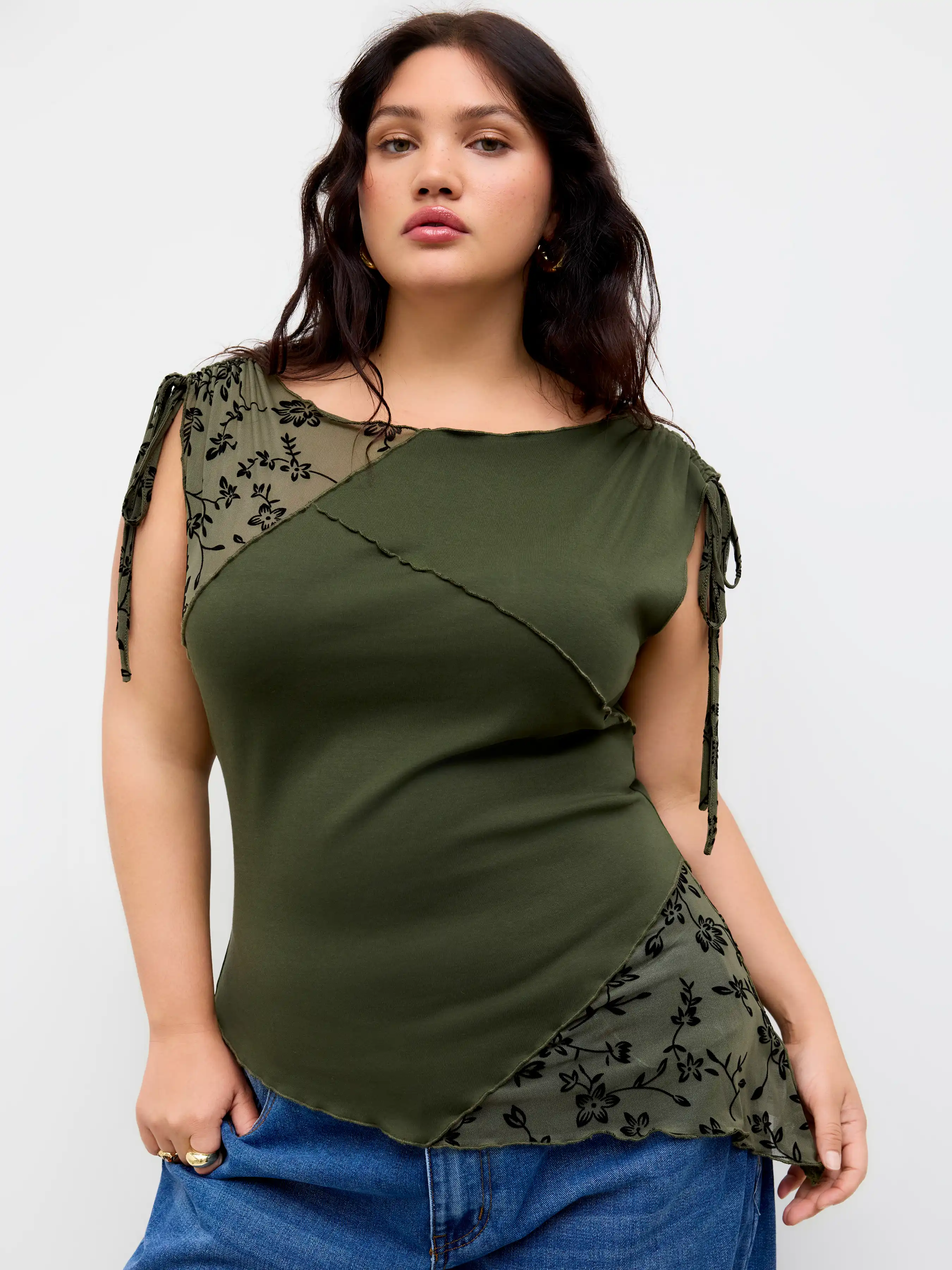 Boat Neck Floral Patched Asymmetrical Hem Tank Top Curve & Plus