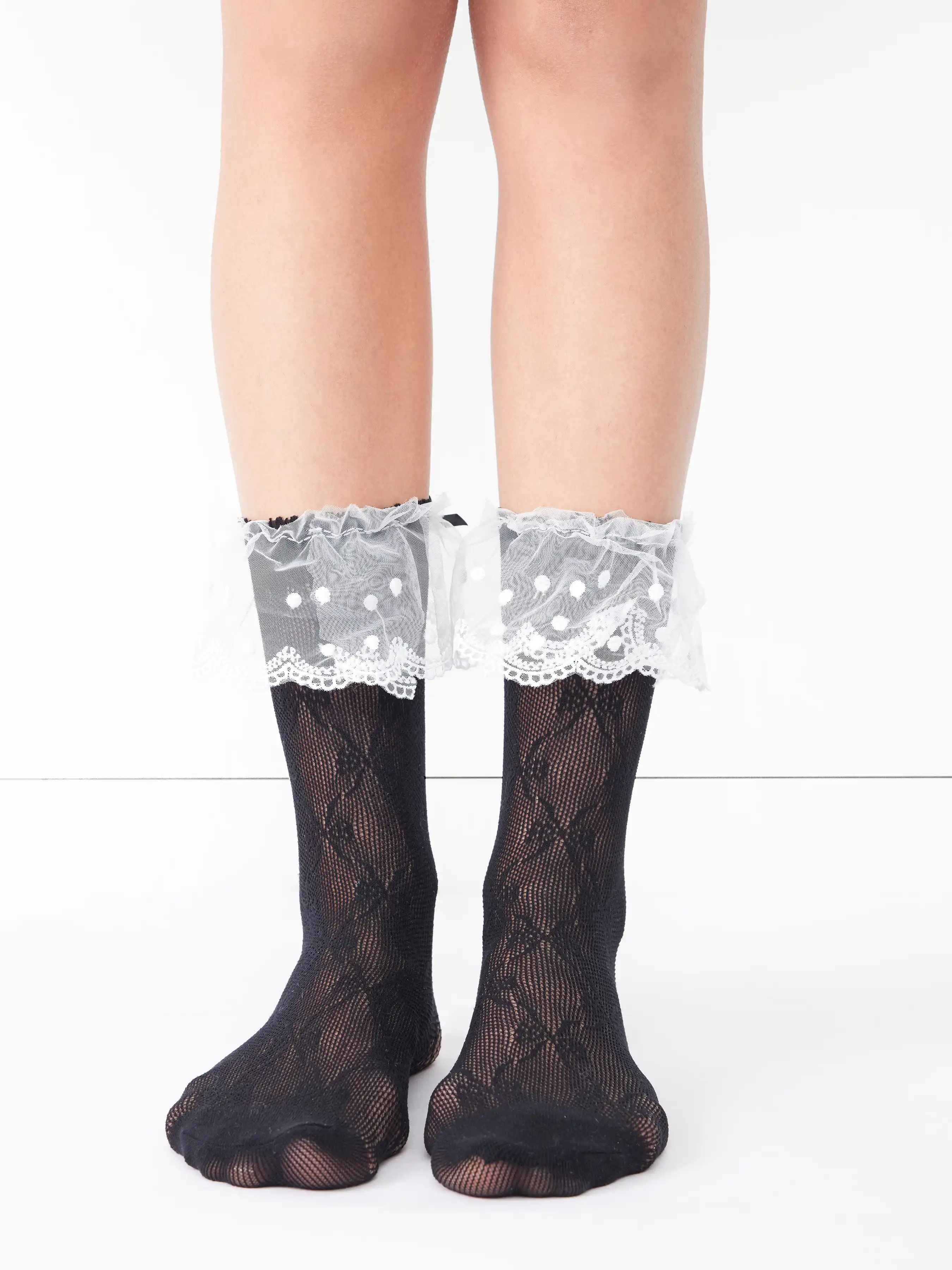 4055-lace-trim-fishnet-crew-socks-1.webp