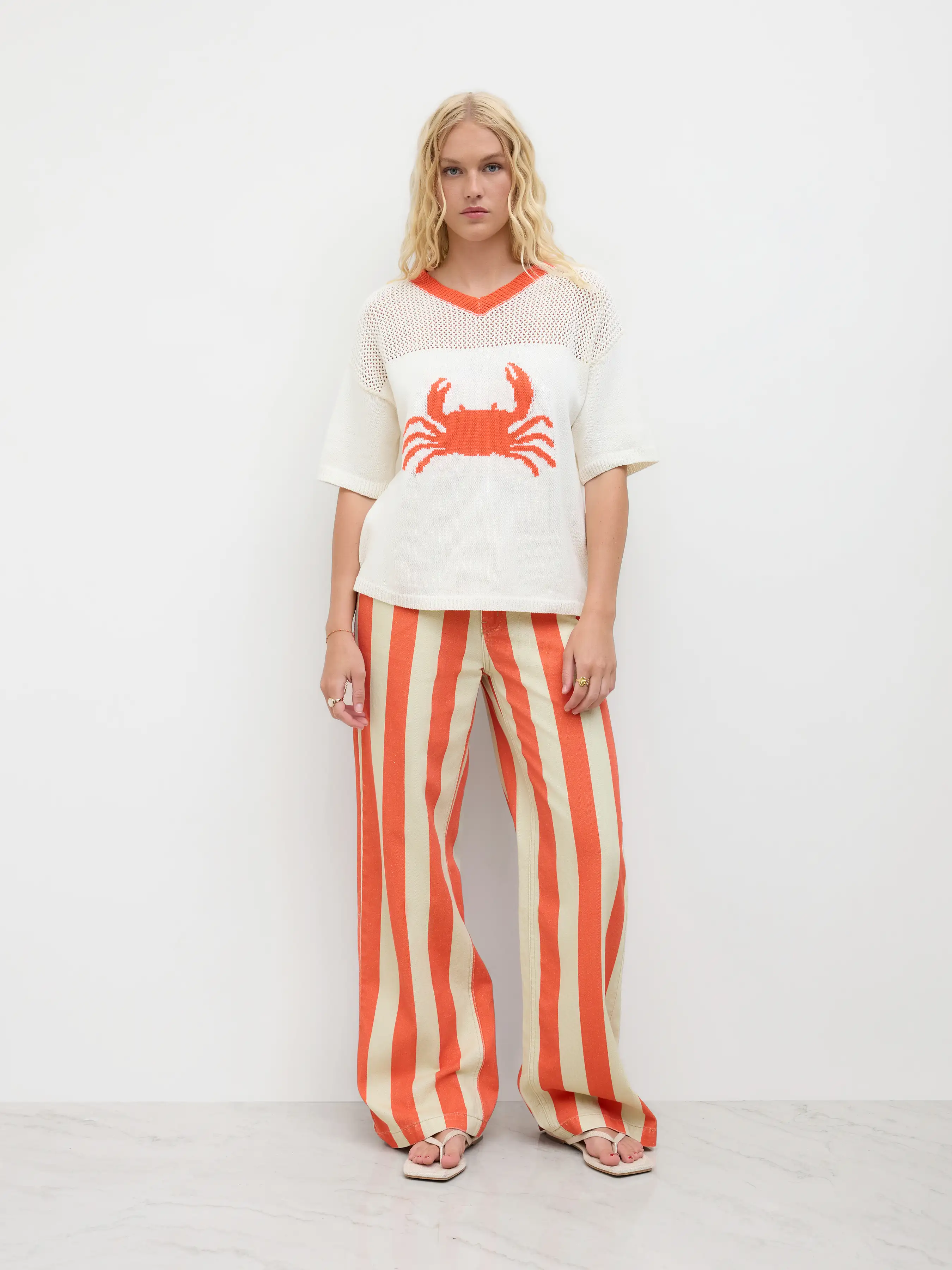4243-cider-denim-low-rise-stripe-wide-leg-jeans-1.webp