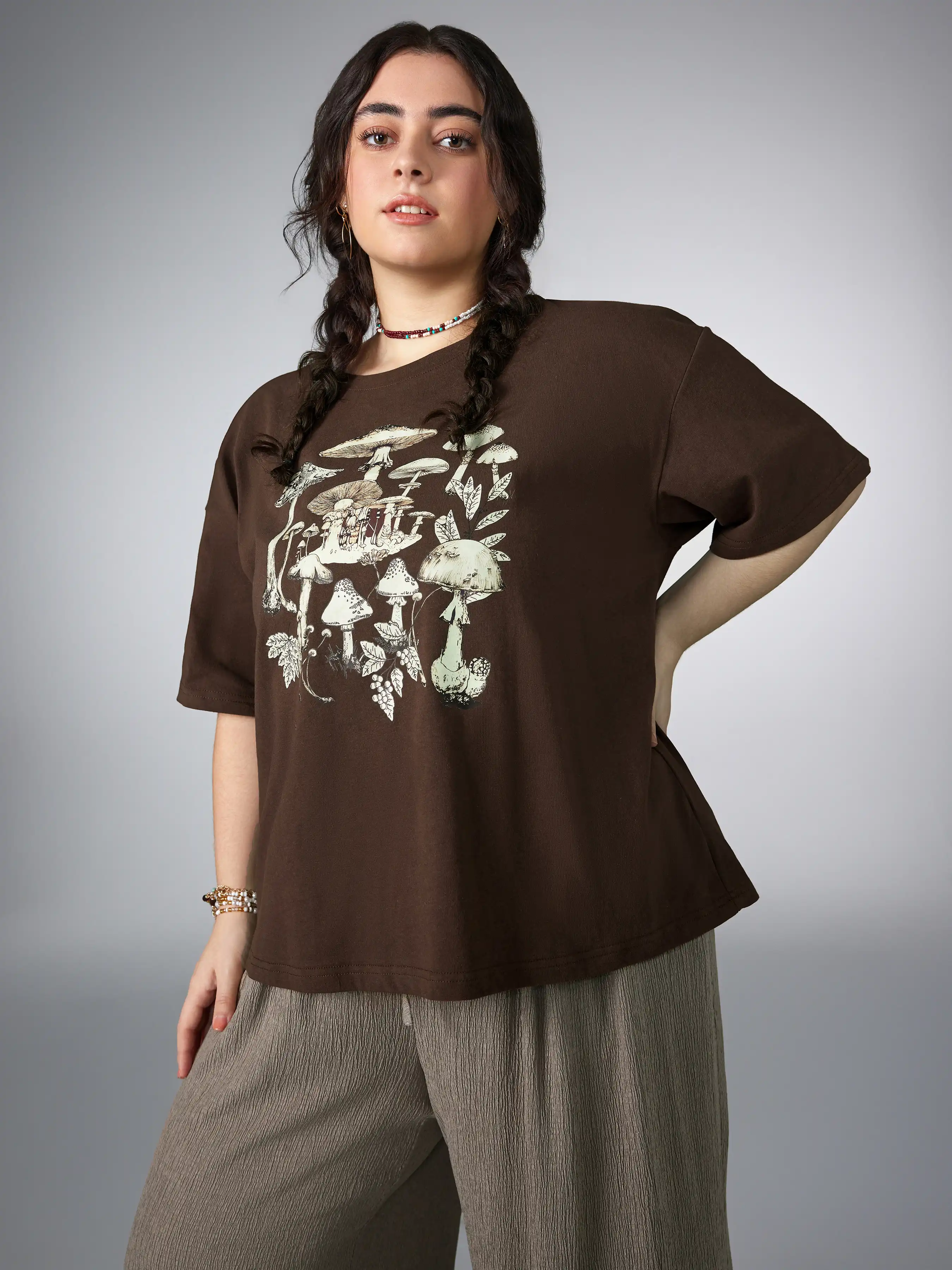 4574-jersey-round-neckline-mushroom-short-sleeve-top-curve-plus-1.webp