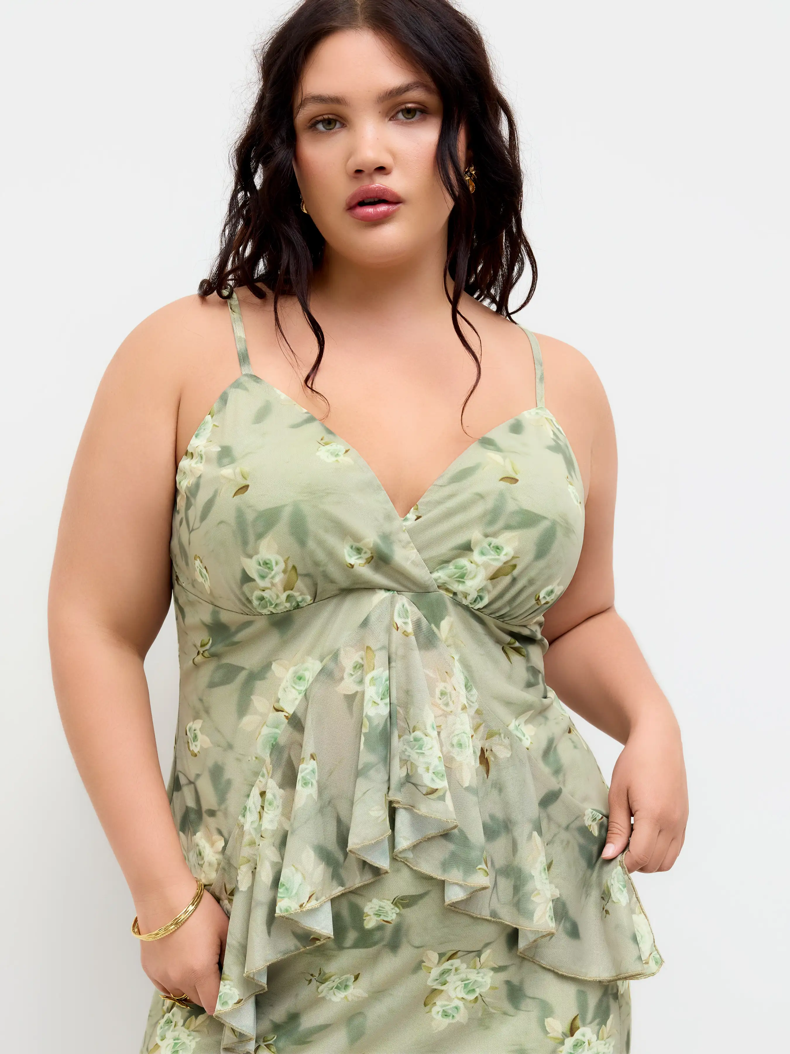 4758-v-neck-floral-ruffle-cami-top-mid-rise-maxi-skirt-set-curve-plus-1.webp