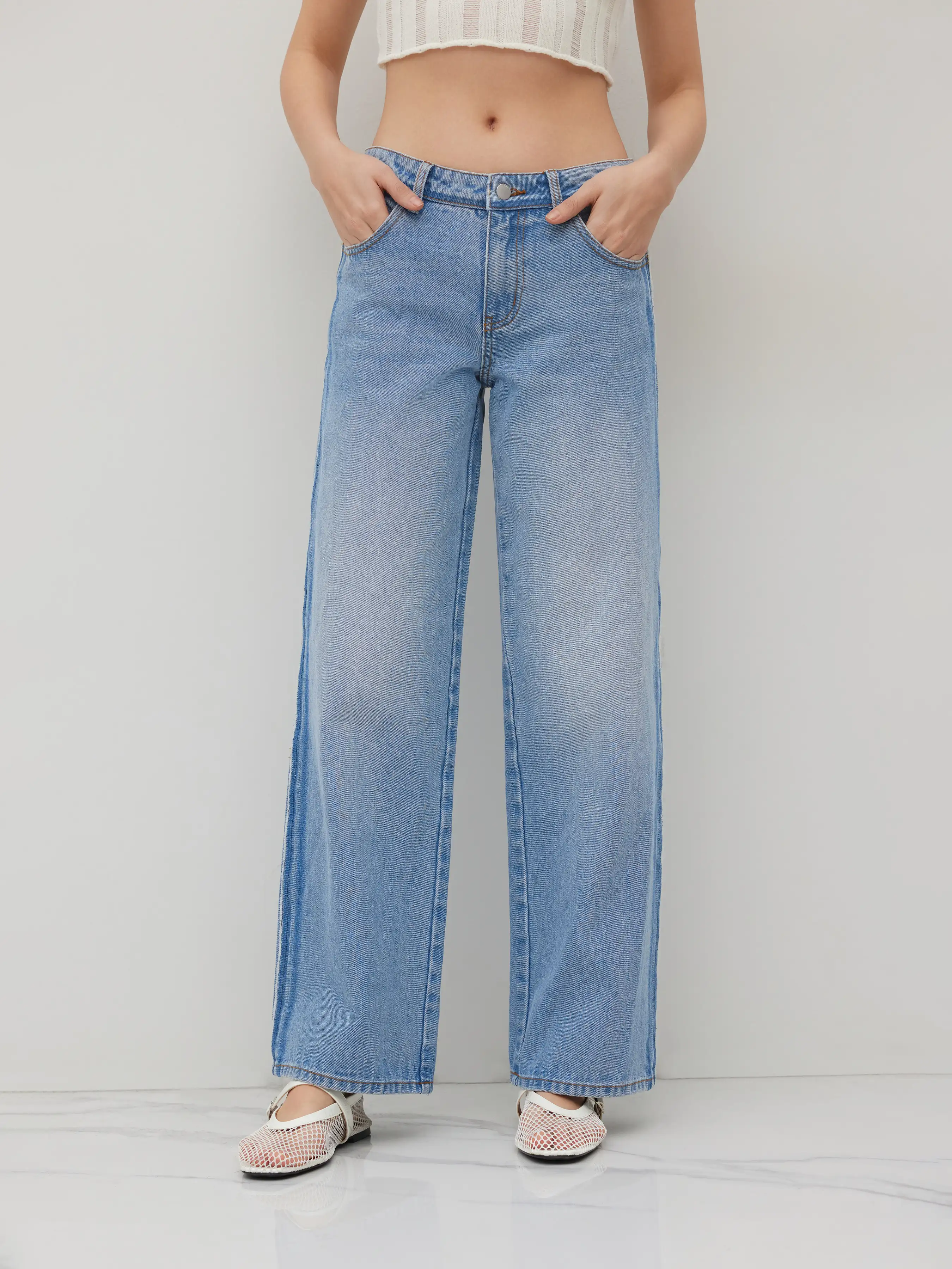 4785-cider-denim-low-rise-raw-trim-straight-leg-jeans-1.webp