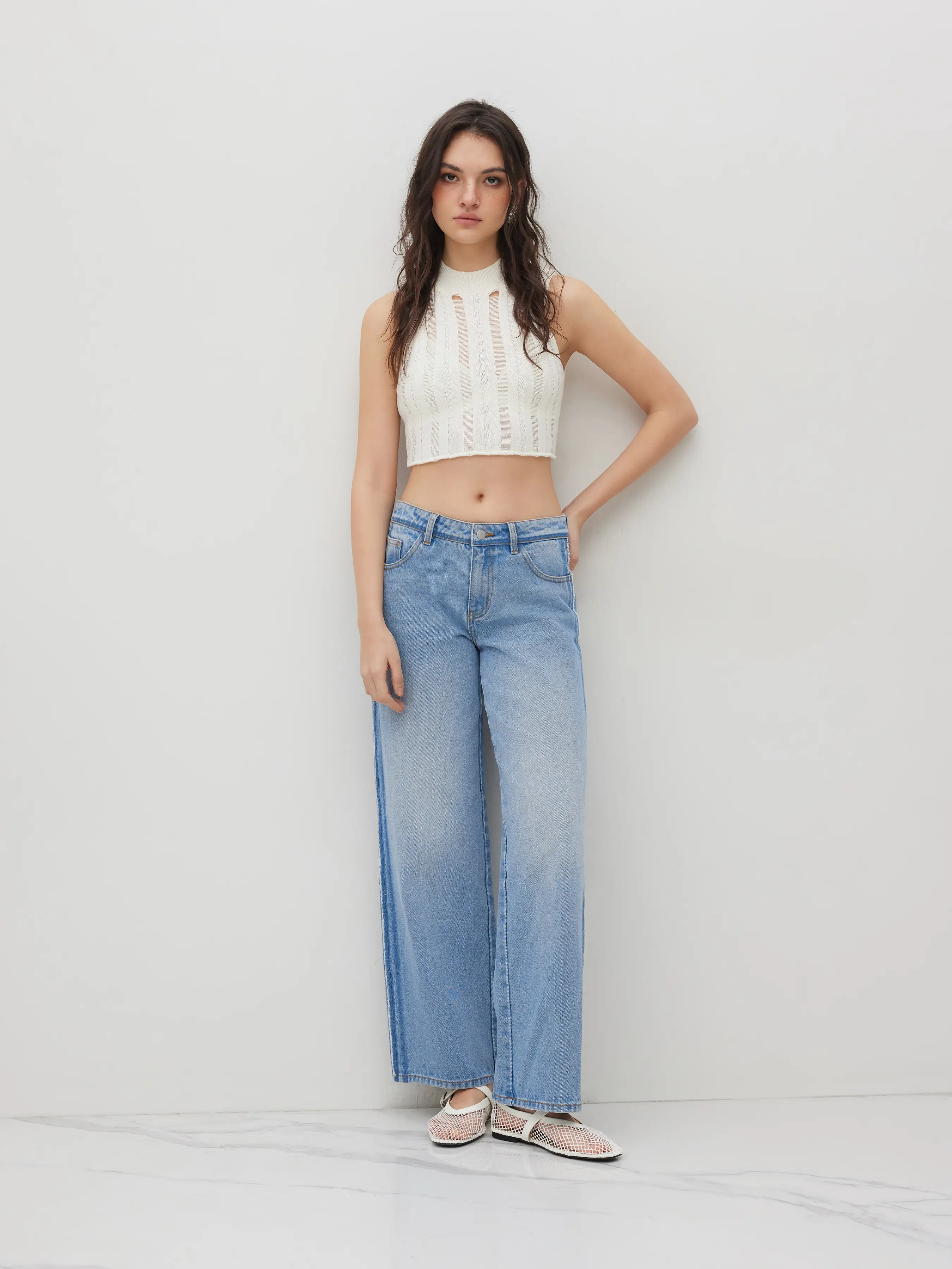 4785-cider-denim-low-rise-raw-trim-straight-leg-jeans-1.webp