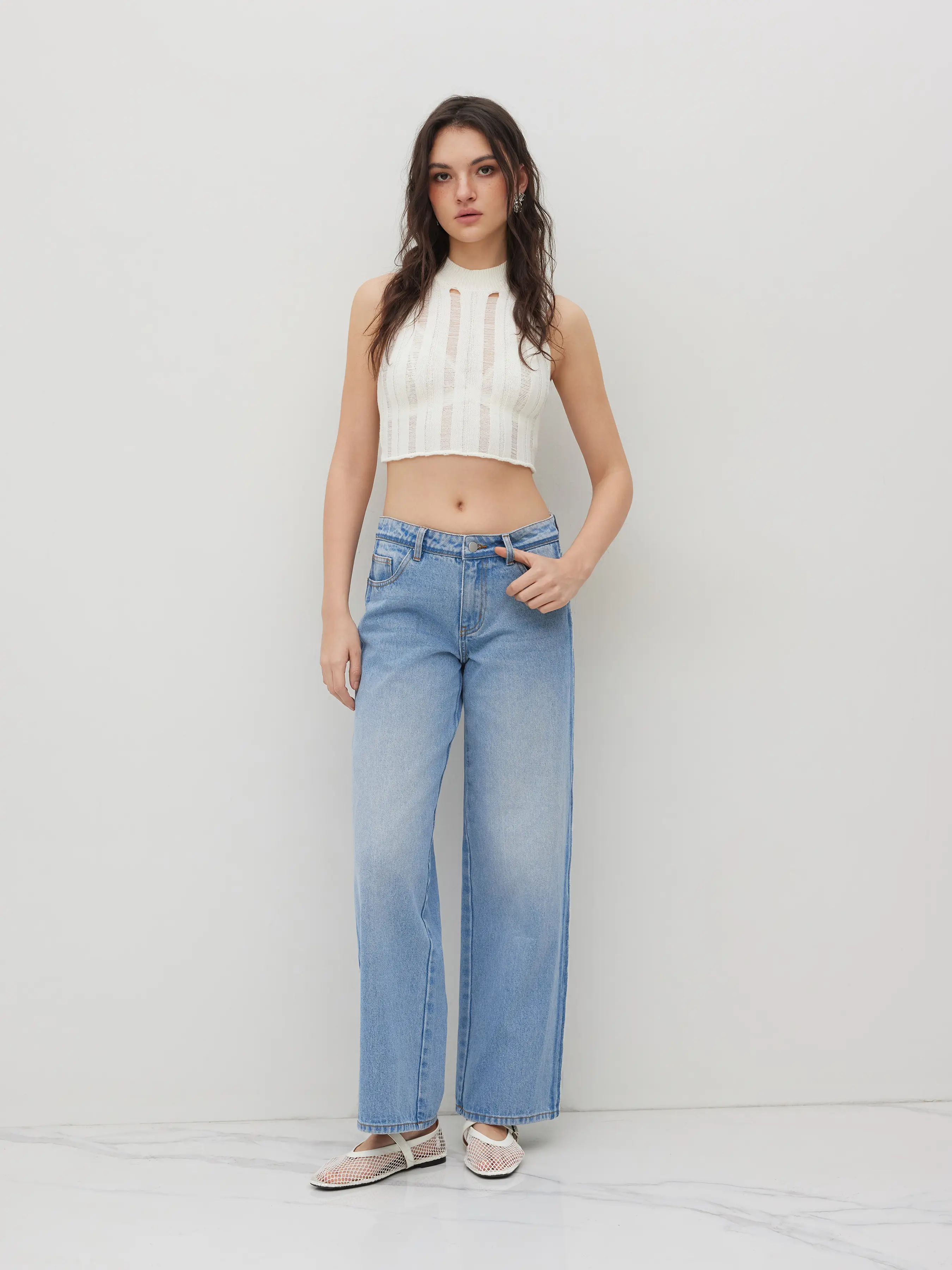 4785-cider-denim-low-rise-raw-trim-straight-leg-jeans-1.webp