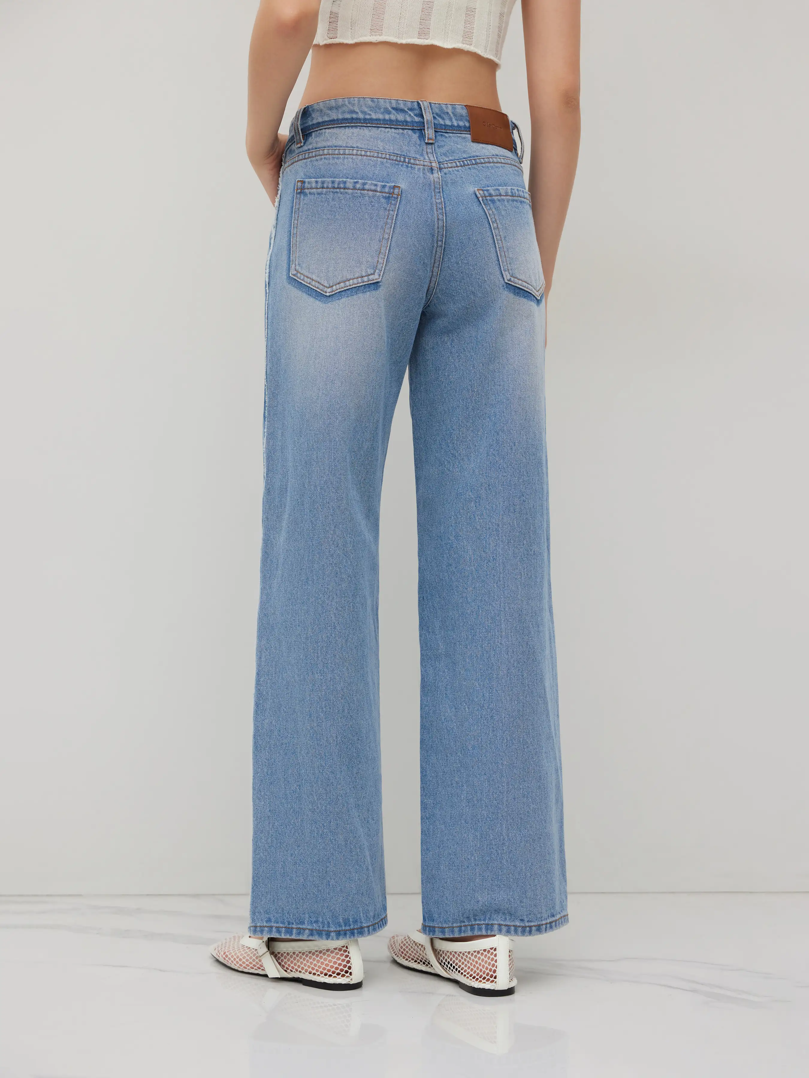 4785-cider-denim-low-rise-raw-trim-straight-leg-jeans-1.webp