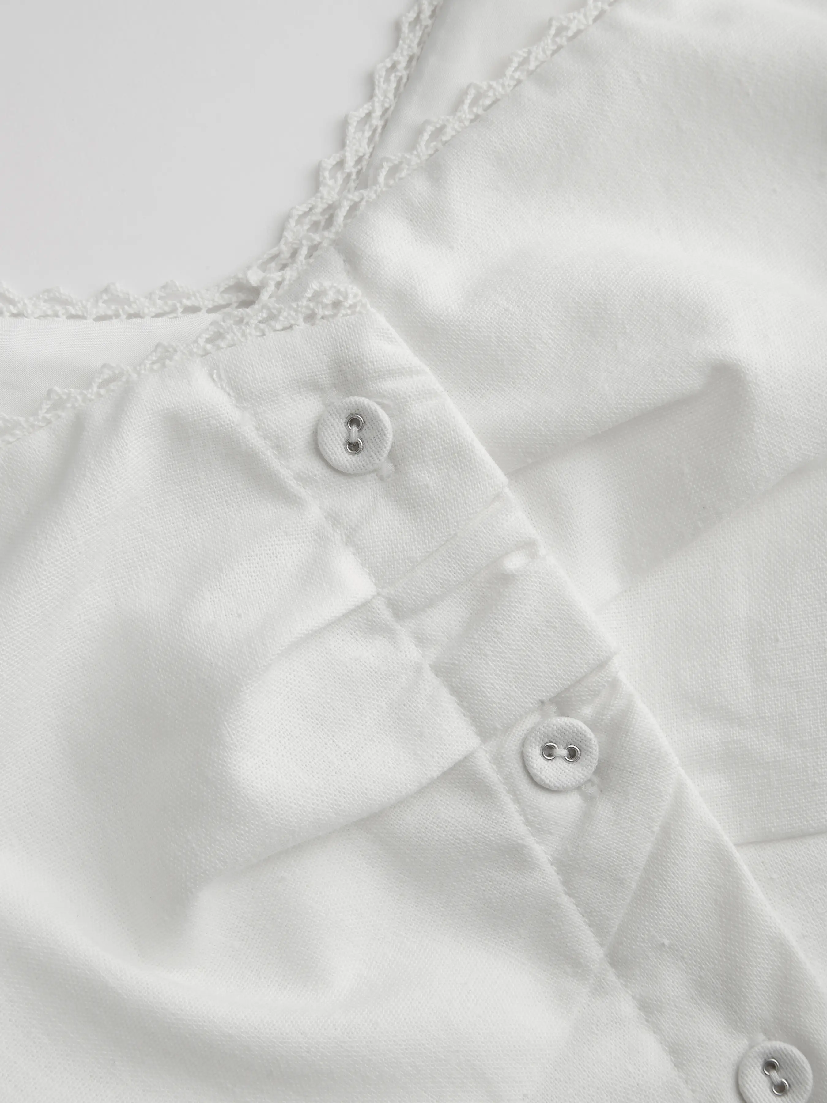 5364-linen-blend-sweetheart-button-up-ruffle-midi-dress-curve-plus-1.webp