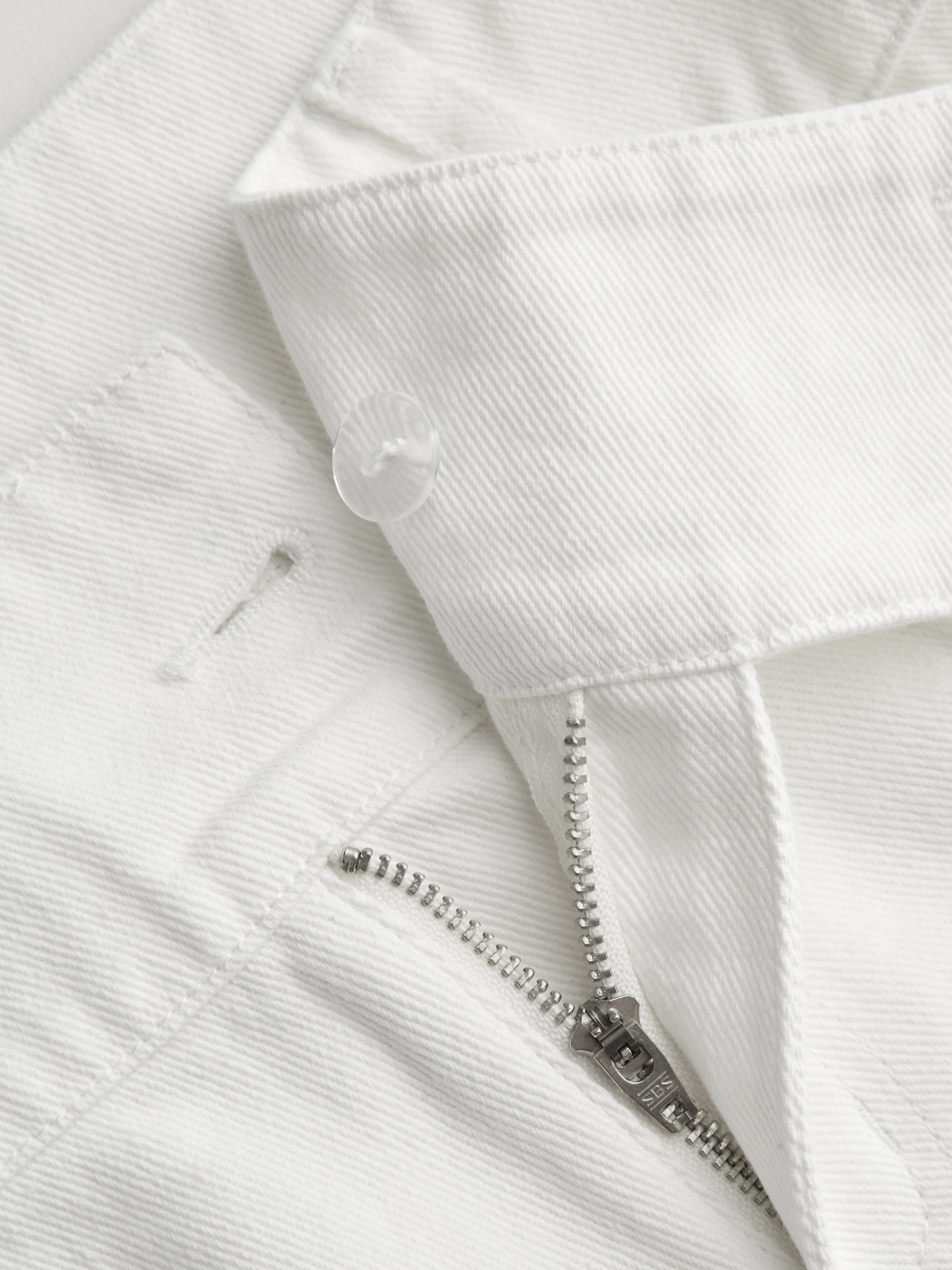 560-denim-low-rise-baggy-jeans-1.webp