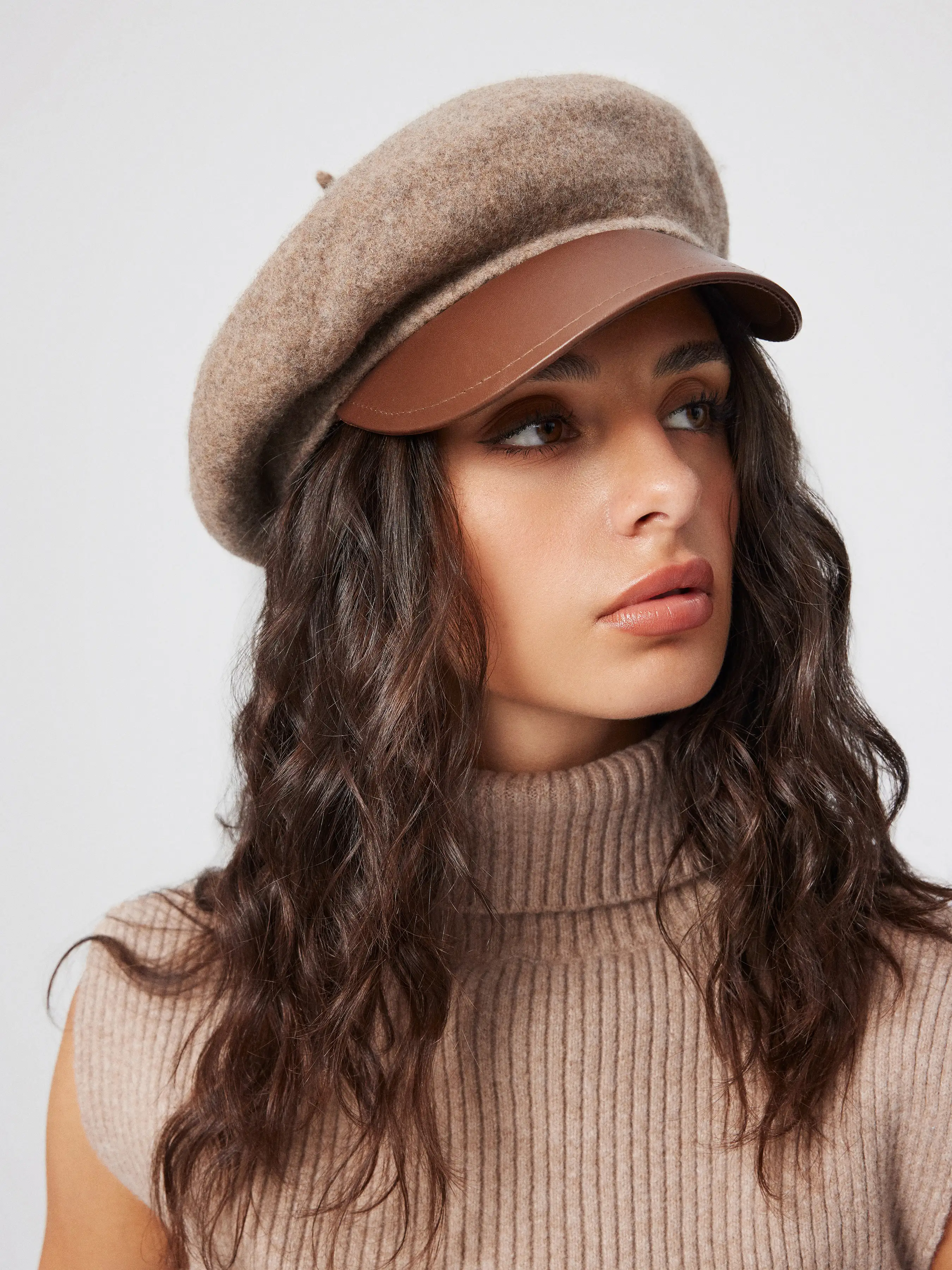 6467-trimmed-beret-1.webp