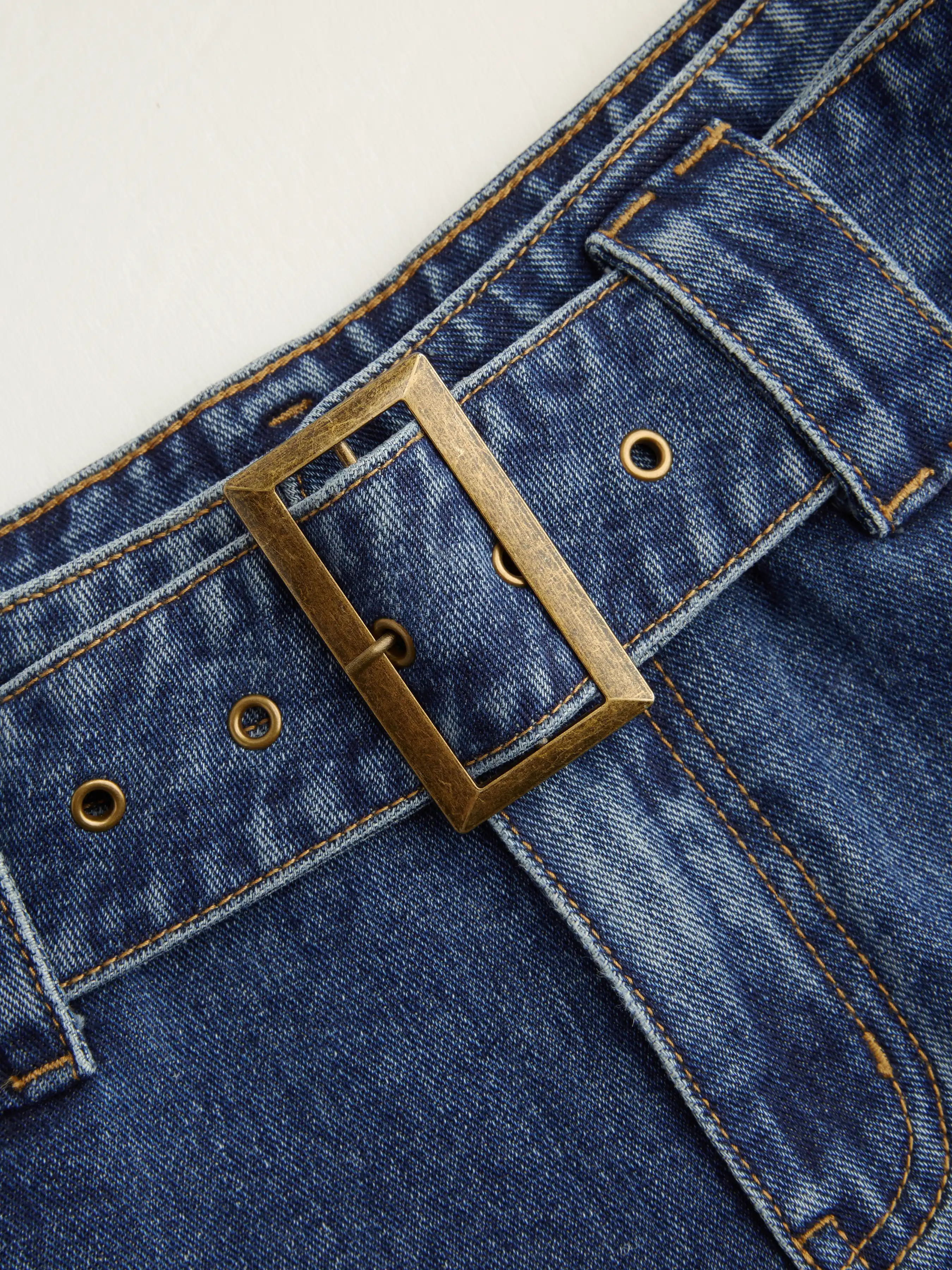 Denim Low Rise Baggy Jeans With Belt