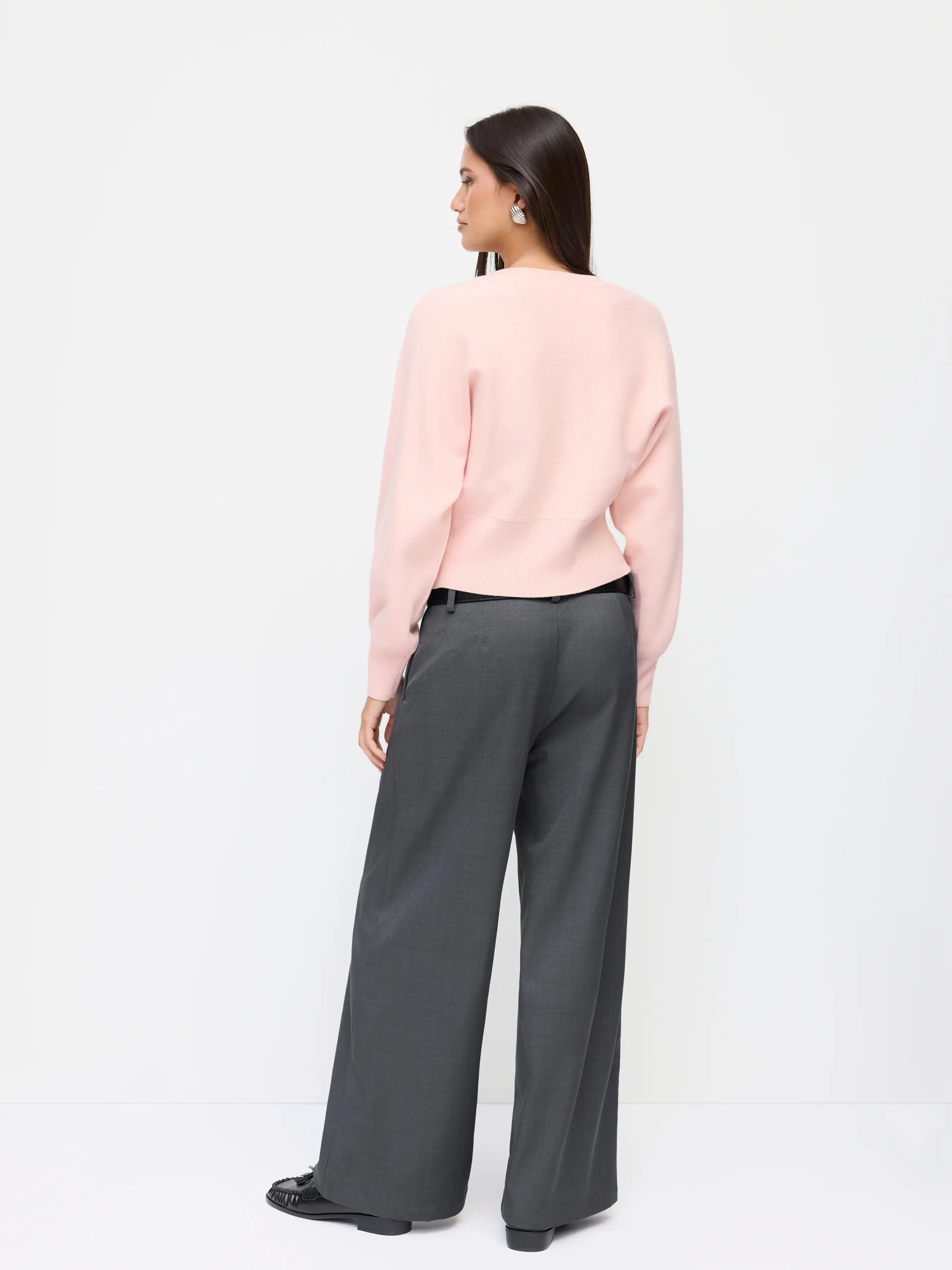 7322-low-rise-contrasting-binding-wide-leg-trousers-with-belt-1.webp
