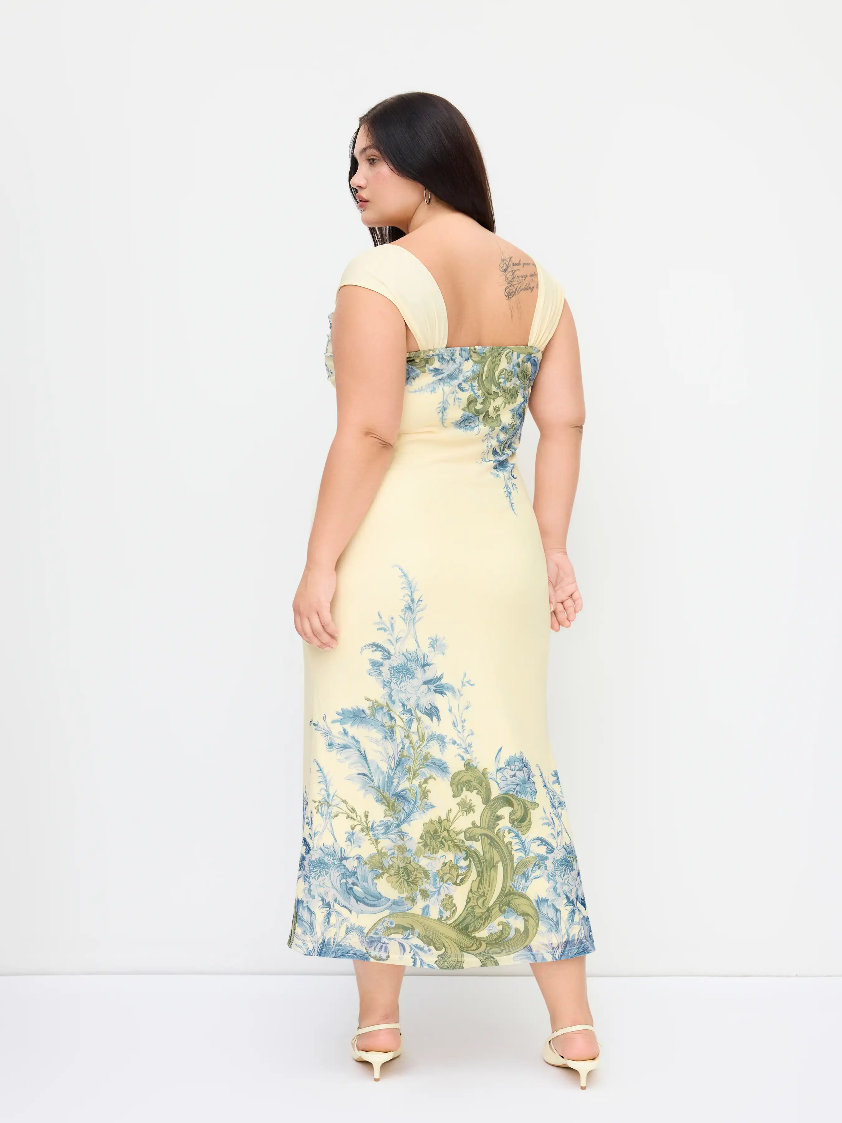 7518-square-neck-floral-graphic-ruched-maxi-dress-curve-plus-1.webp