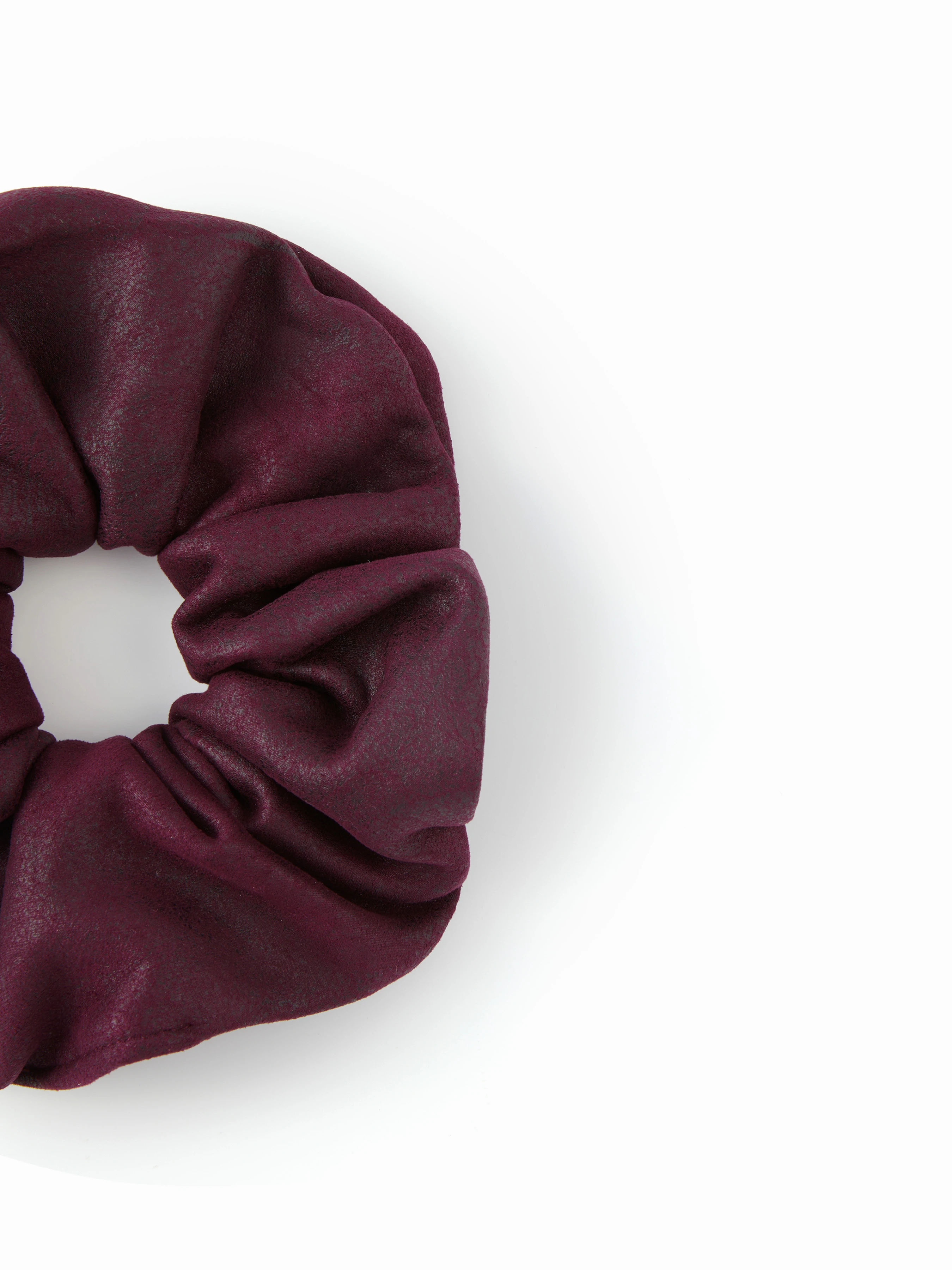 7558-suede-scrunchie-1.webp