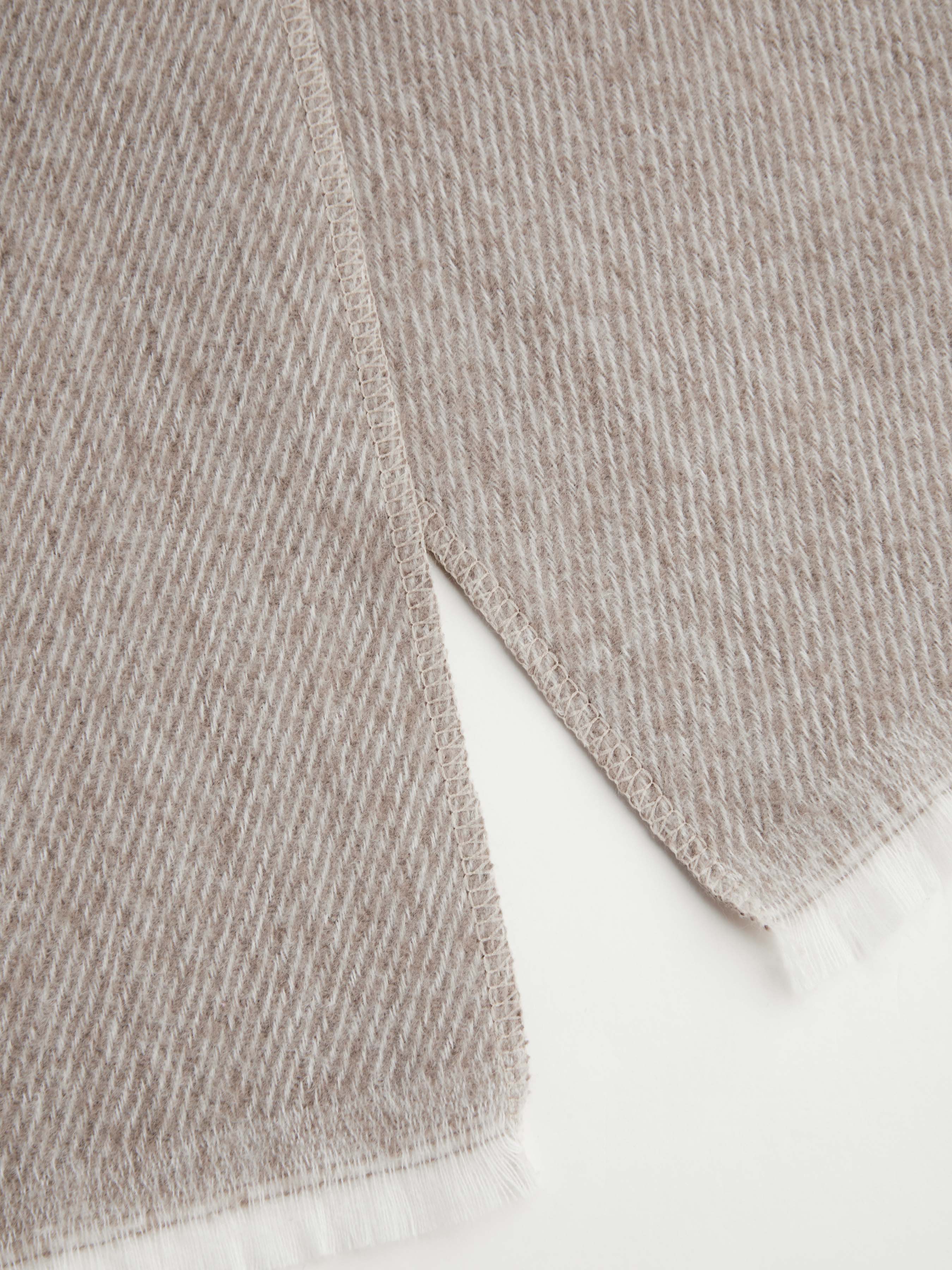 78-winter-warm-shawl-1.webp