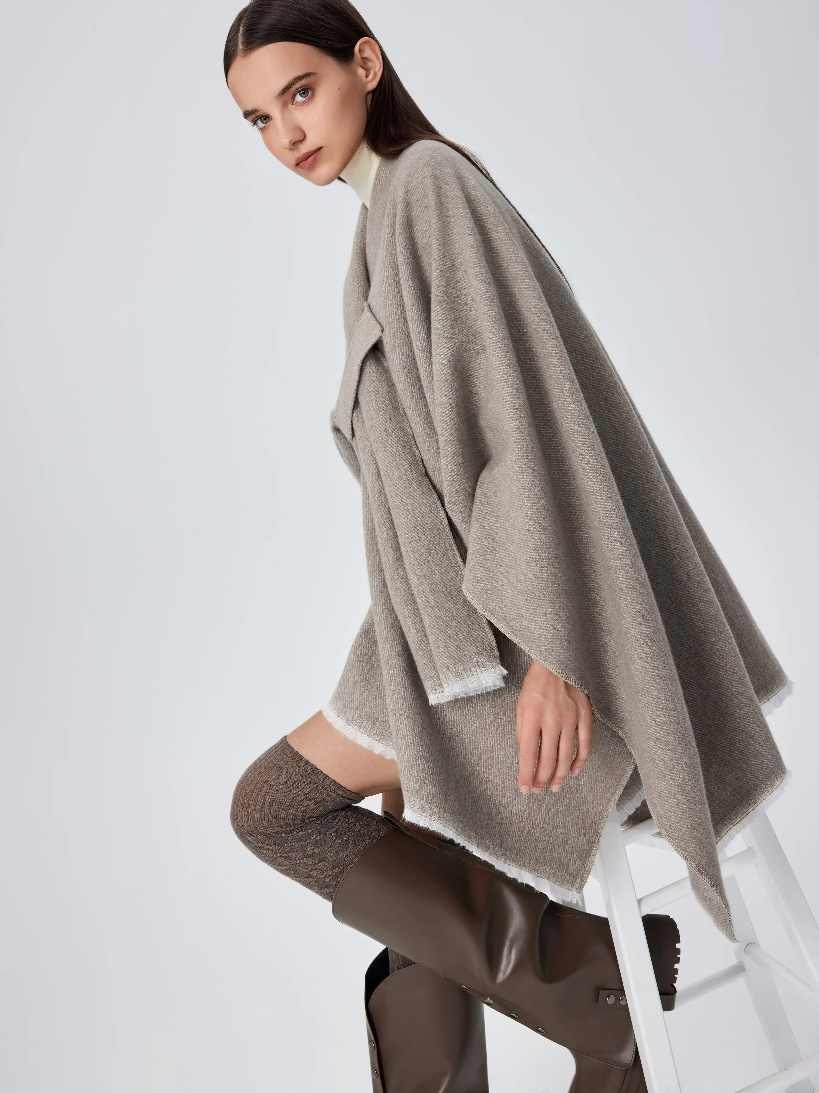 78-winter-warm-shawl-1.webp