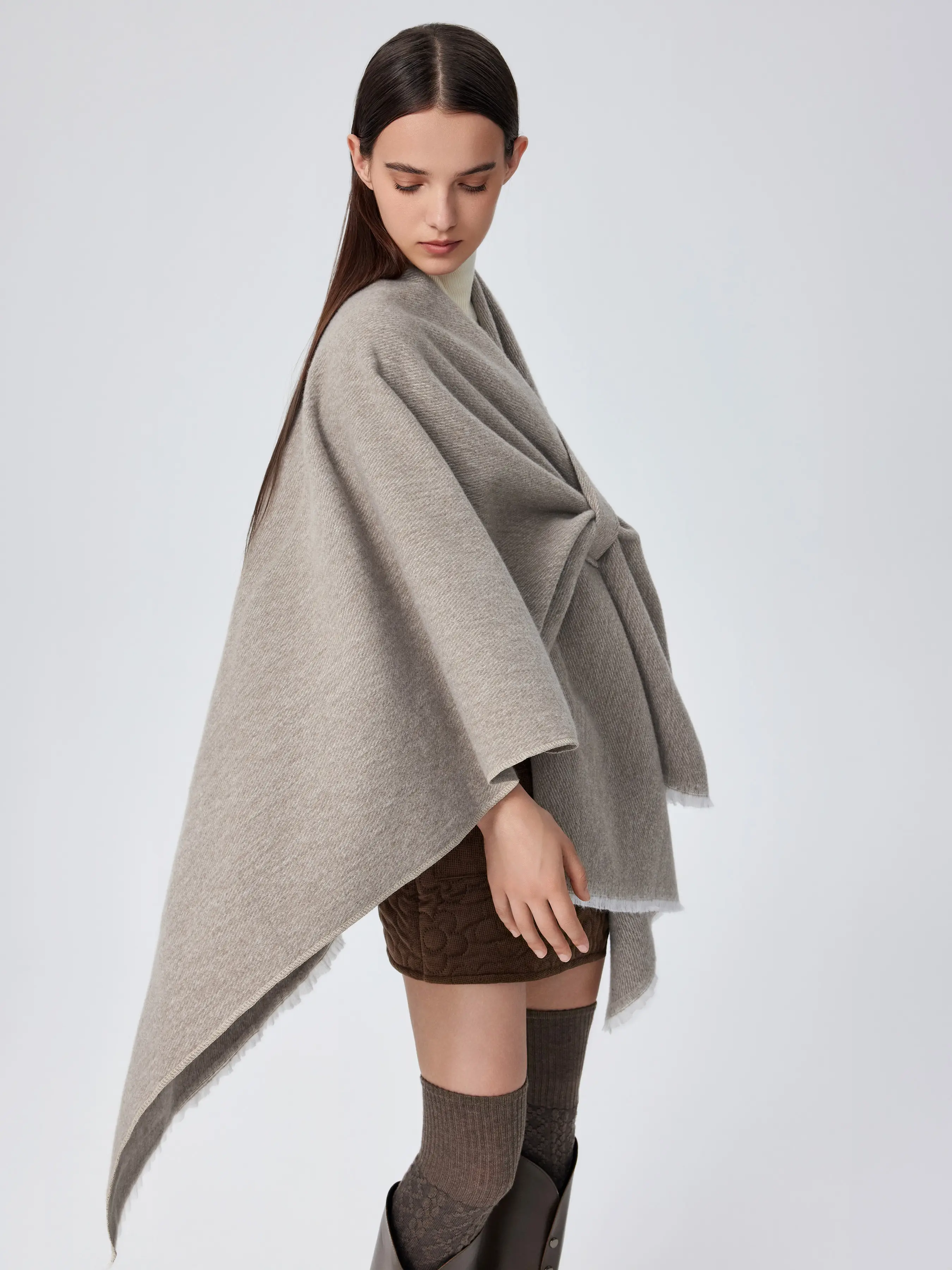 78-winter-warm-shawl-1.webp
