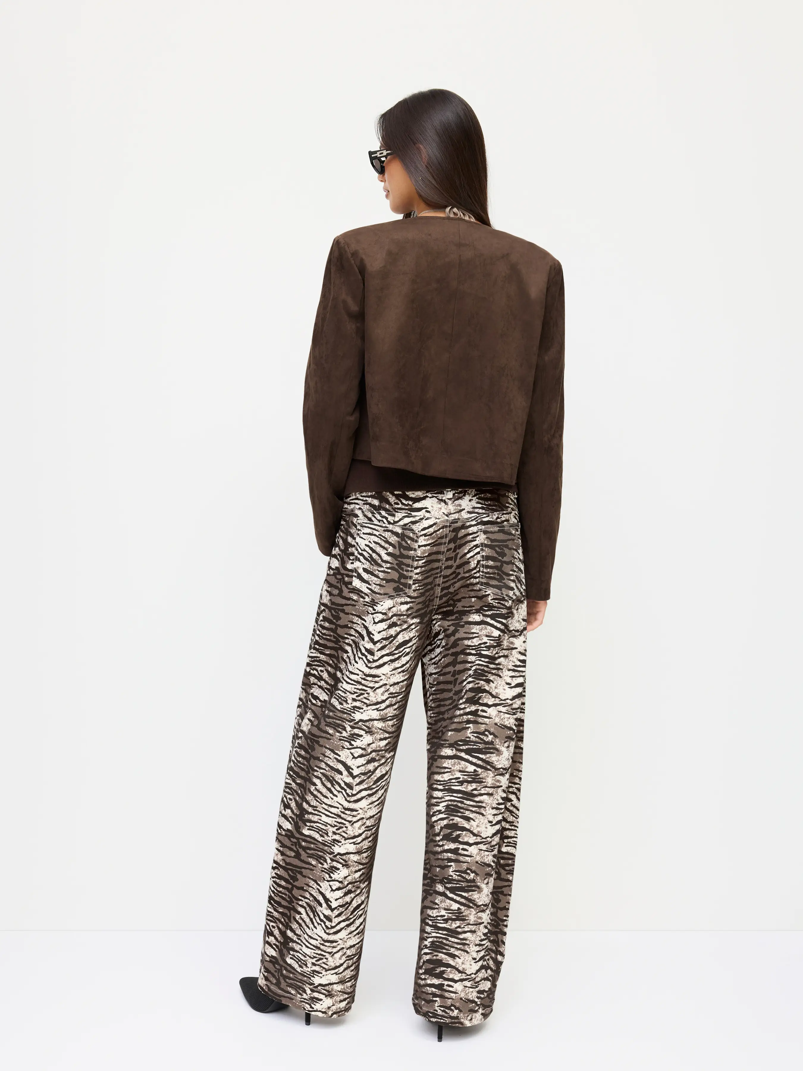 8111-suede-metal-button-oversized-jacket-1.webp