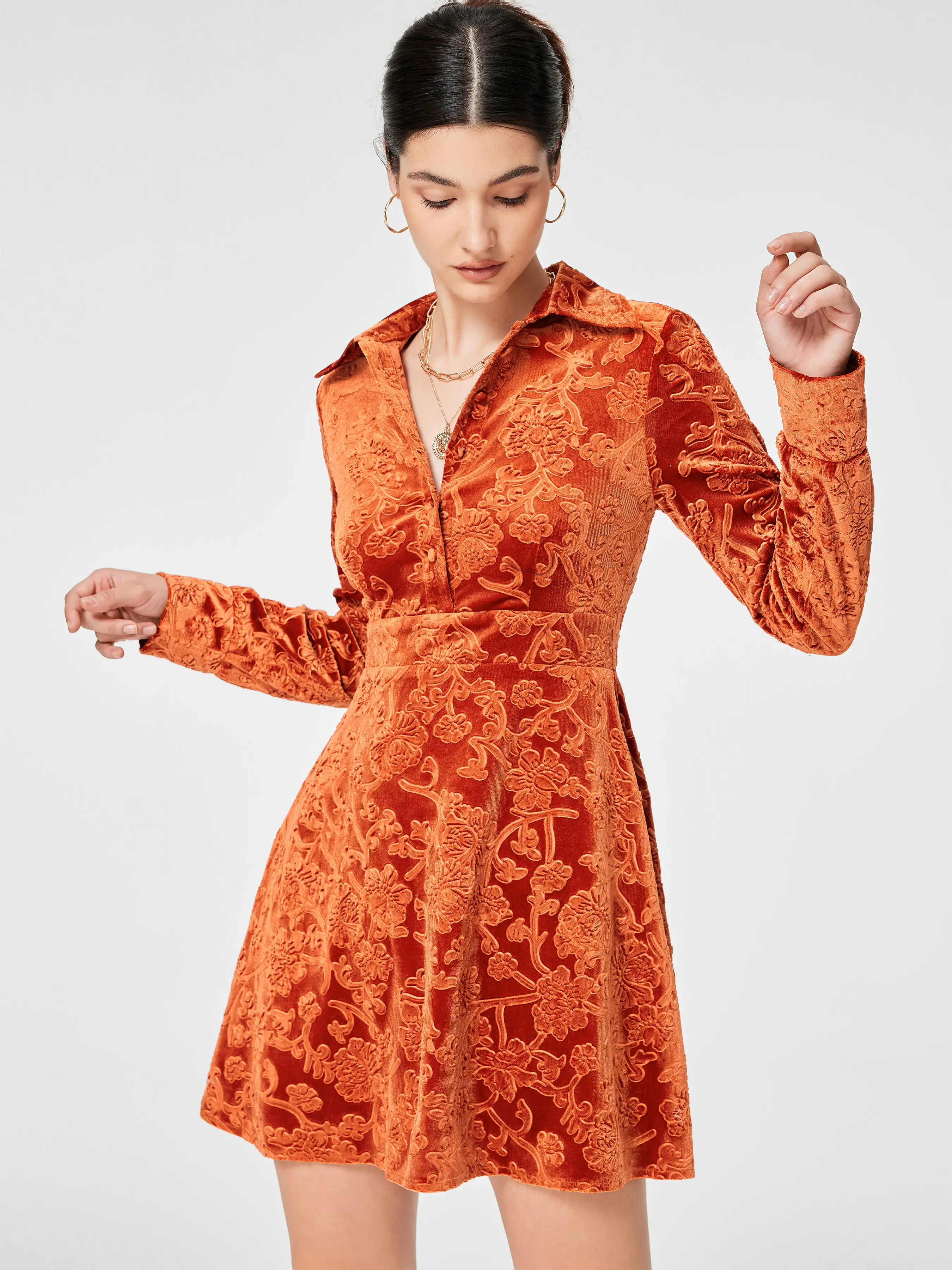 8215-floral-jacquard-velvet-mini-dress-1.webp