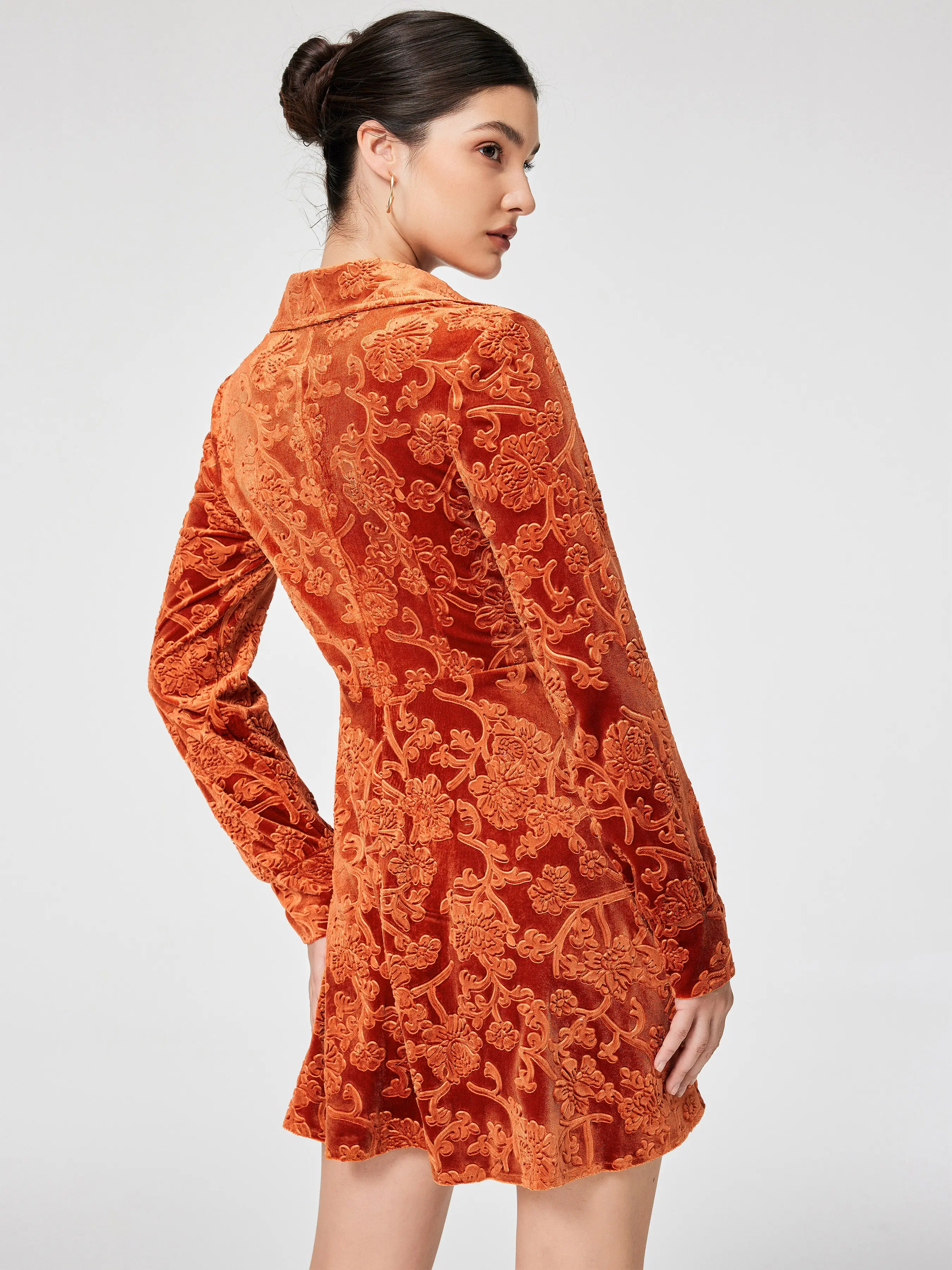 8215-floral-jacquard-velvet-mini-dress-1.webp