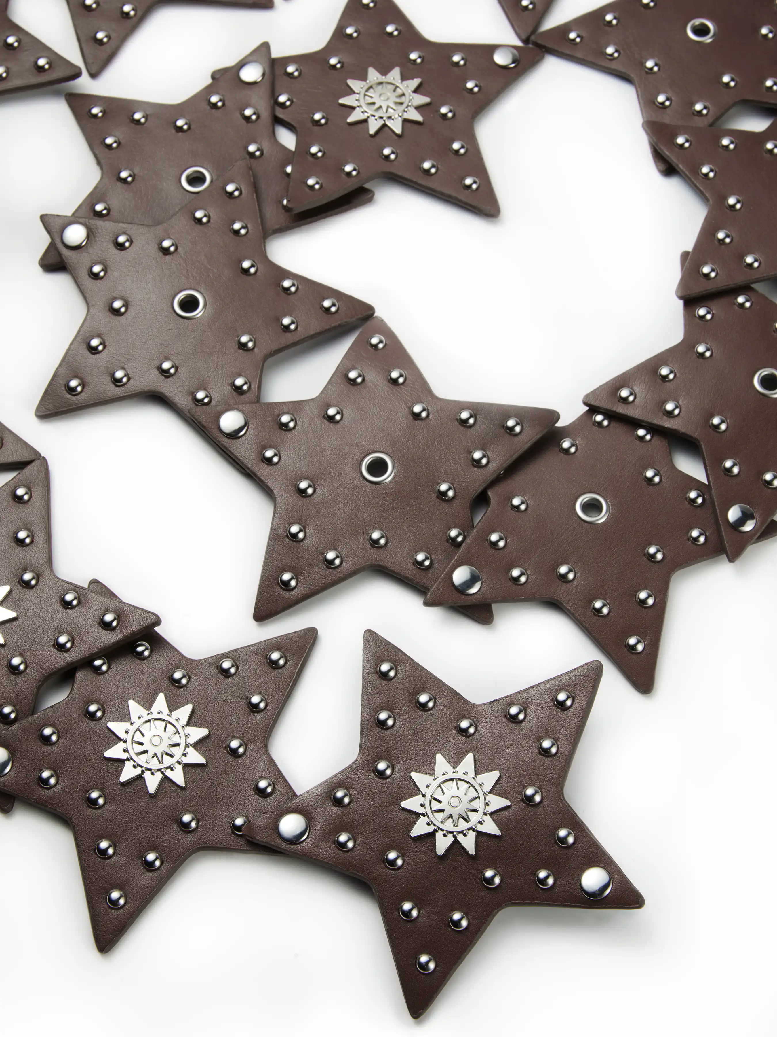 STUDDED STAR BELT