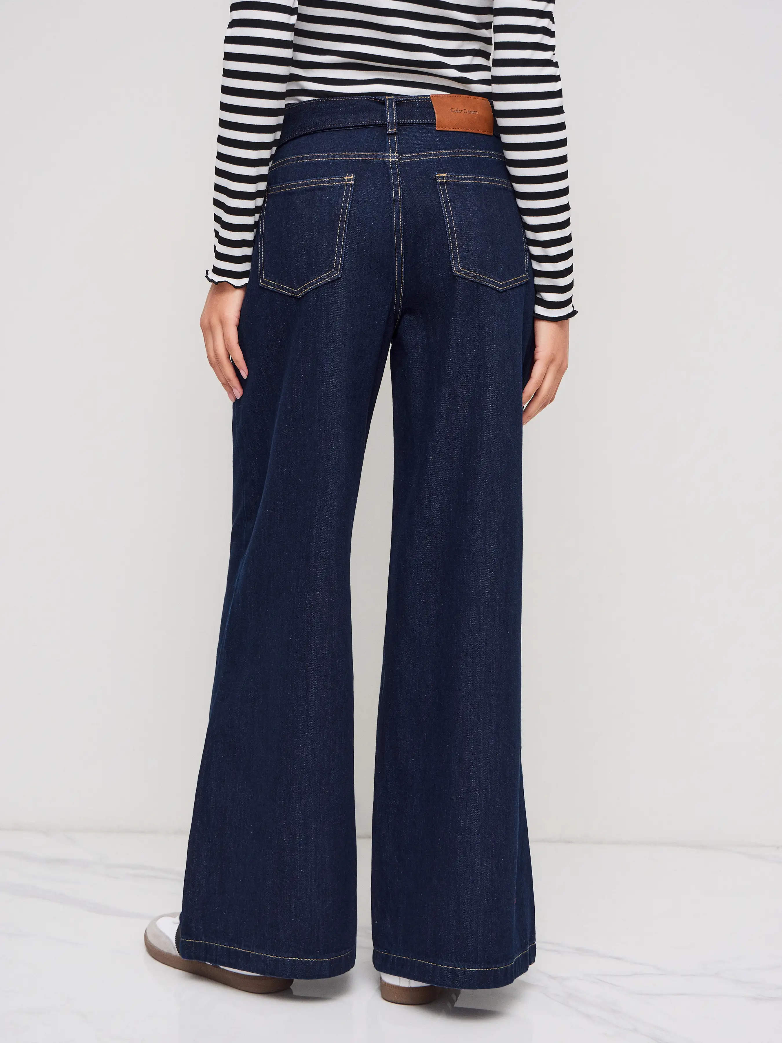 8374-high-stretch-cider-denim-low-rise-baggy-jeans-with-belt-1.webp
